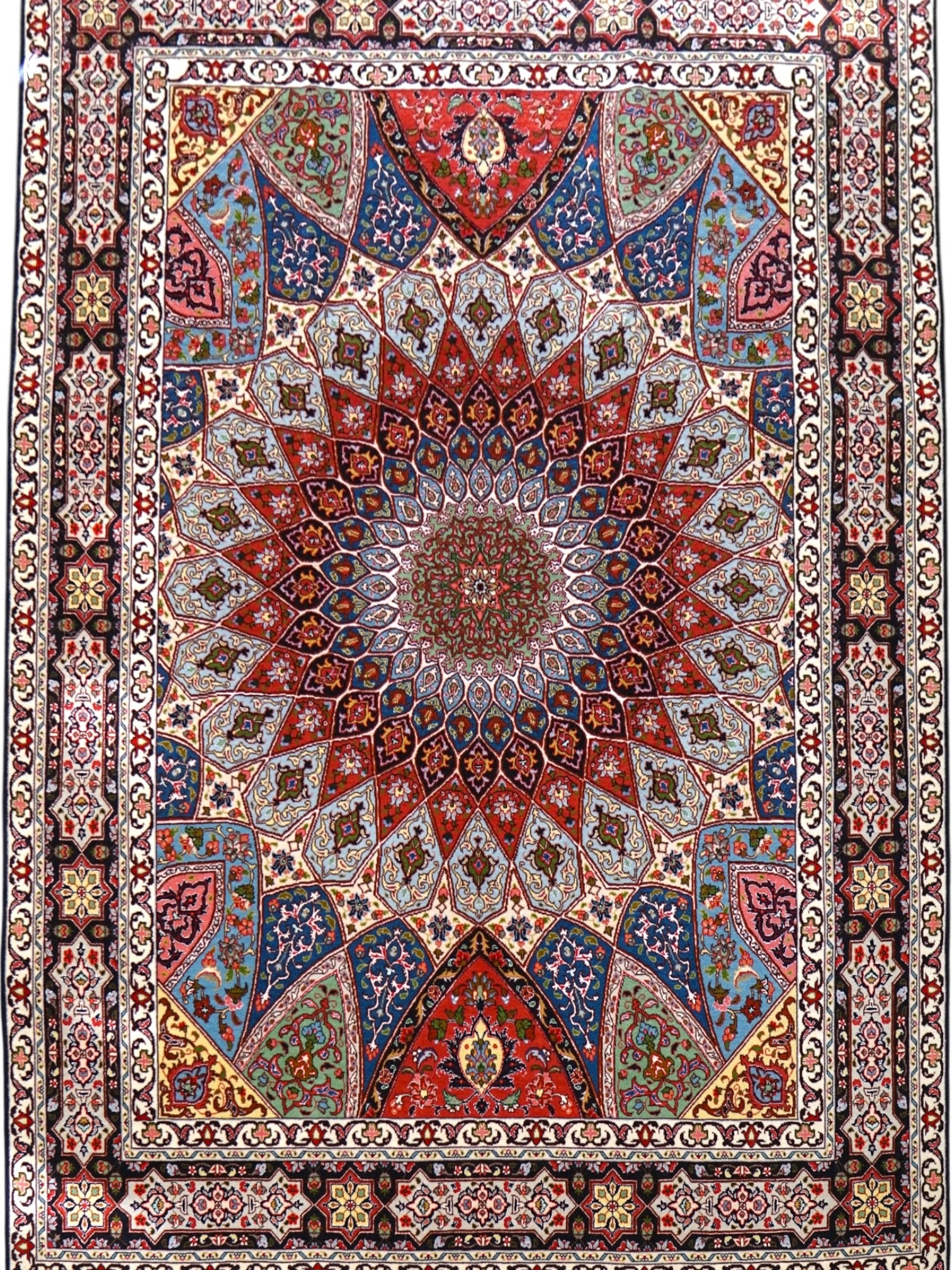 ペルシャ絨毯専門店 Decorworks イラン直輸入,手織りラグコレクション