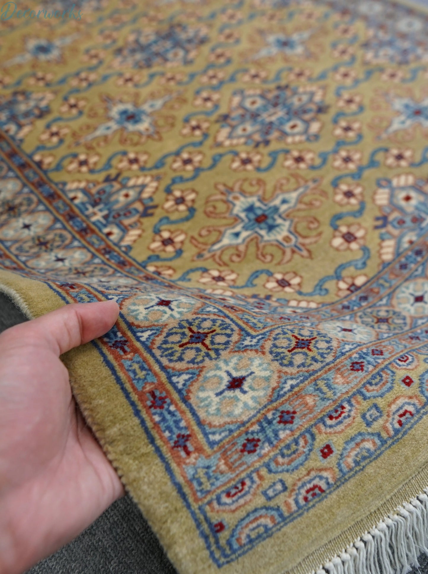 121×78cm パキスタン手織り絨毯 Decorworks