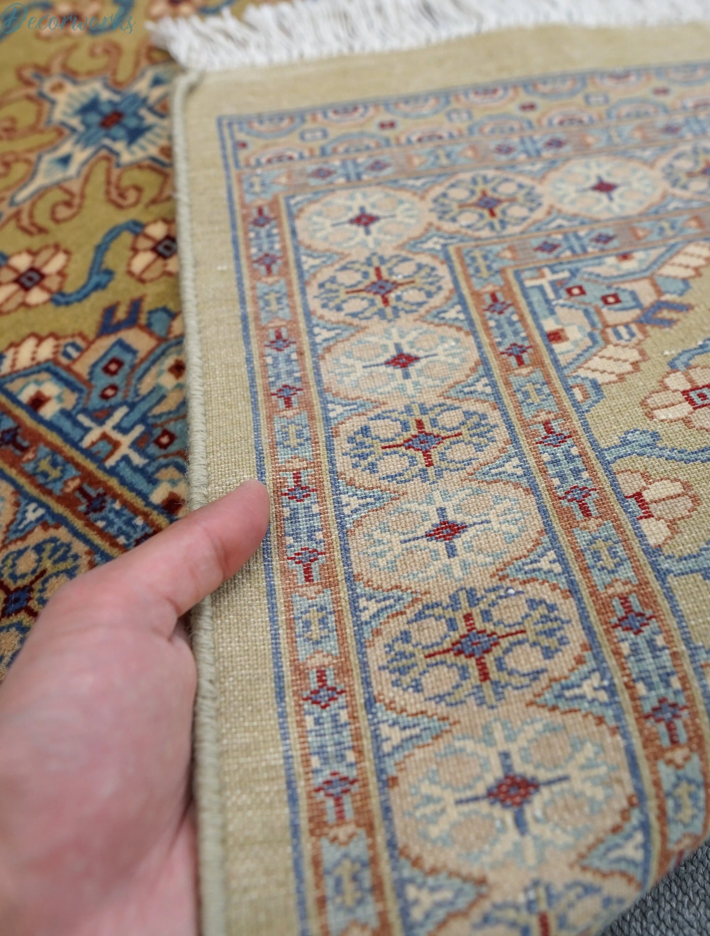 121×78cm パキスタン手織り絨毯 Decorworks