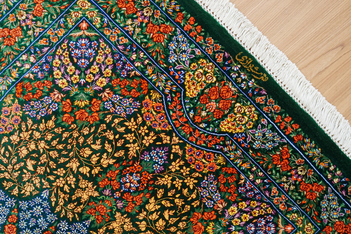 121×80cm ペルシャ絨毯 クム産 シラージ房 シルク 証明書付 Decorworks