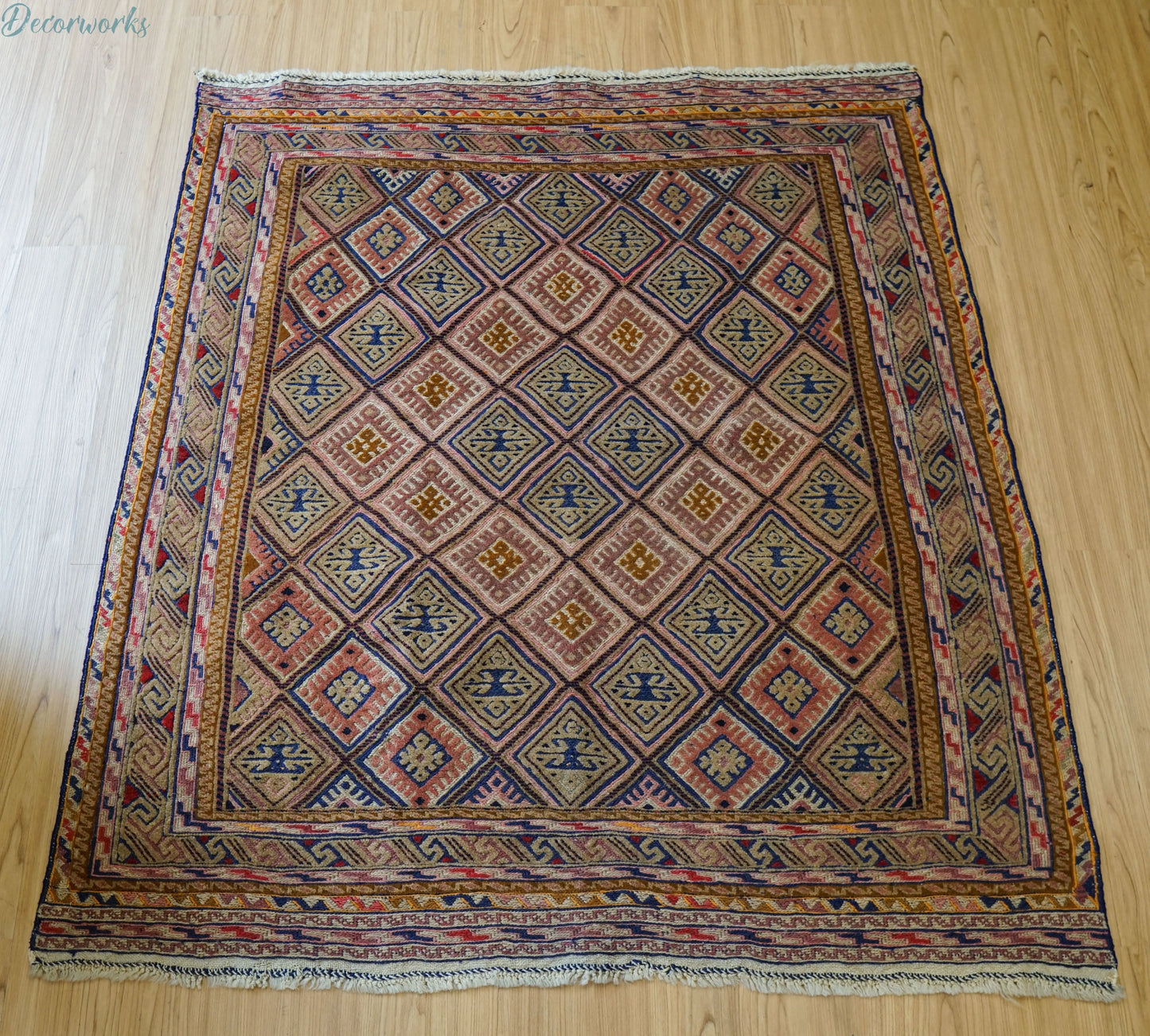 122×112cm 手織りマシュワニキリム Decorworks