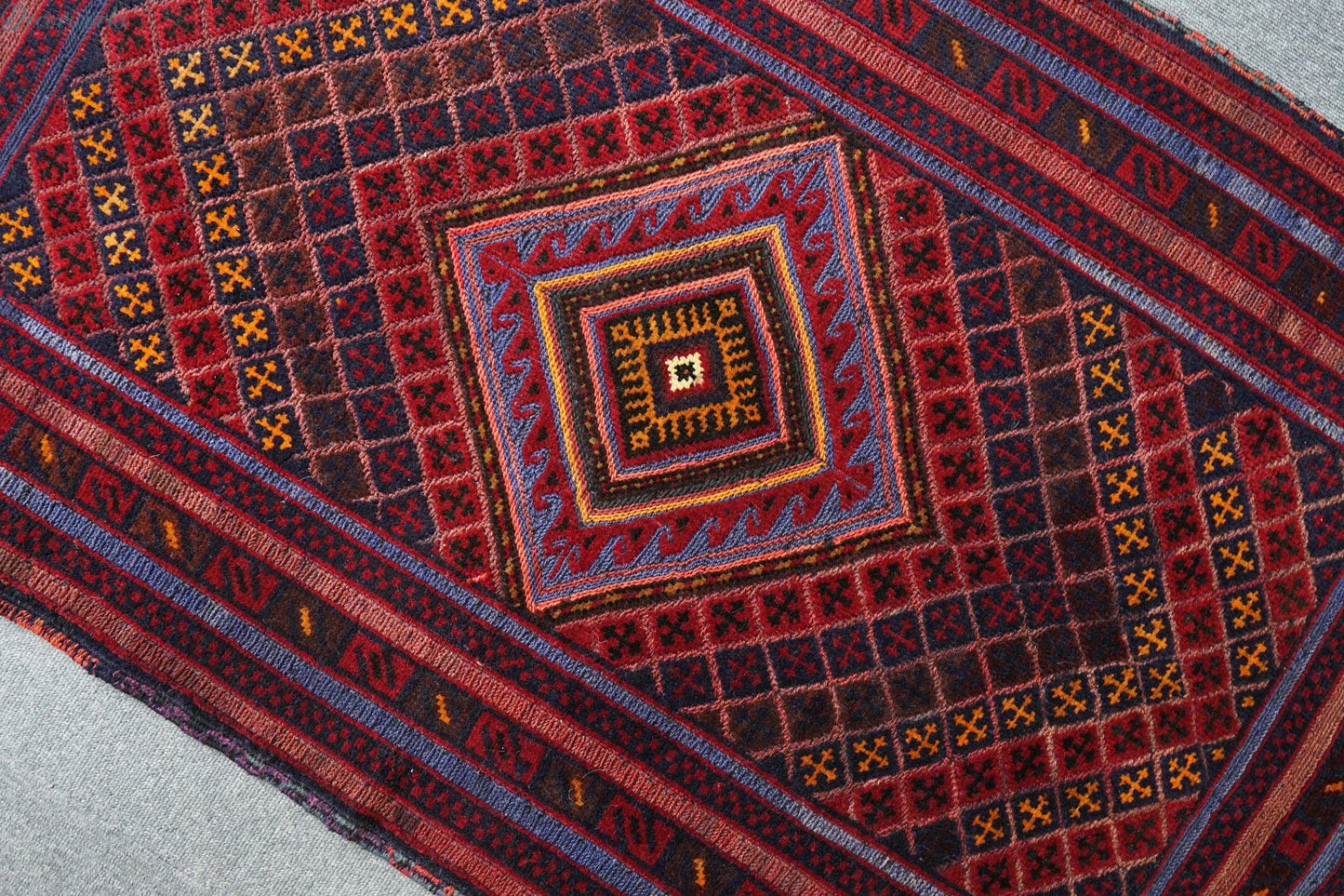 131×80cm 手織りマシュワニキリム Decorworks
