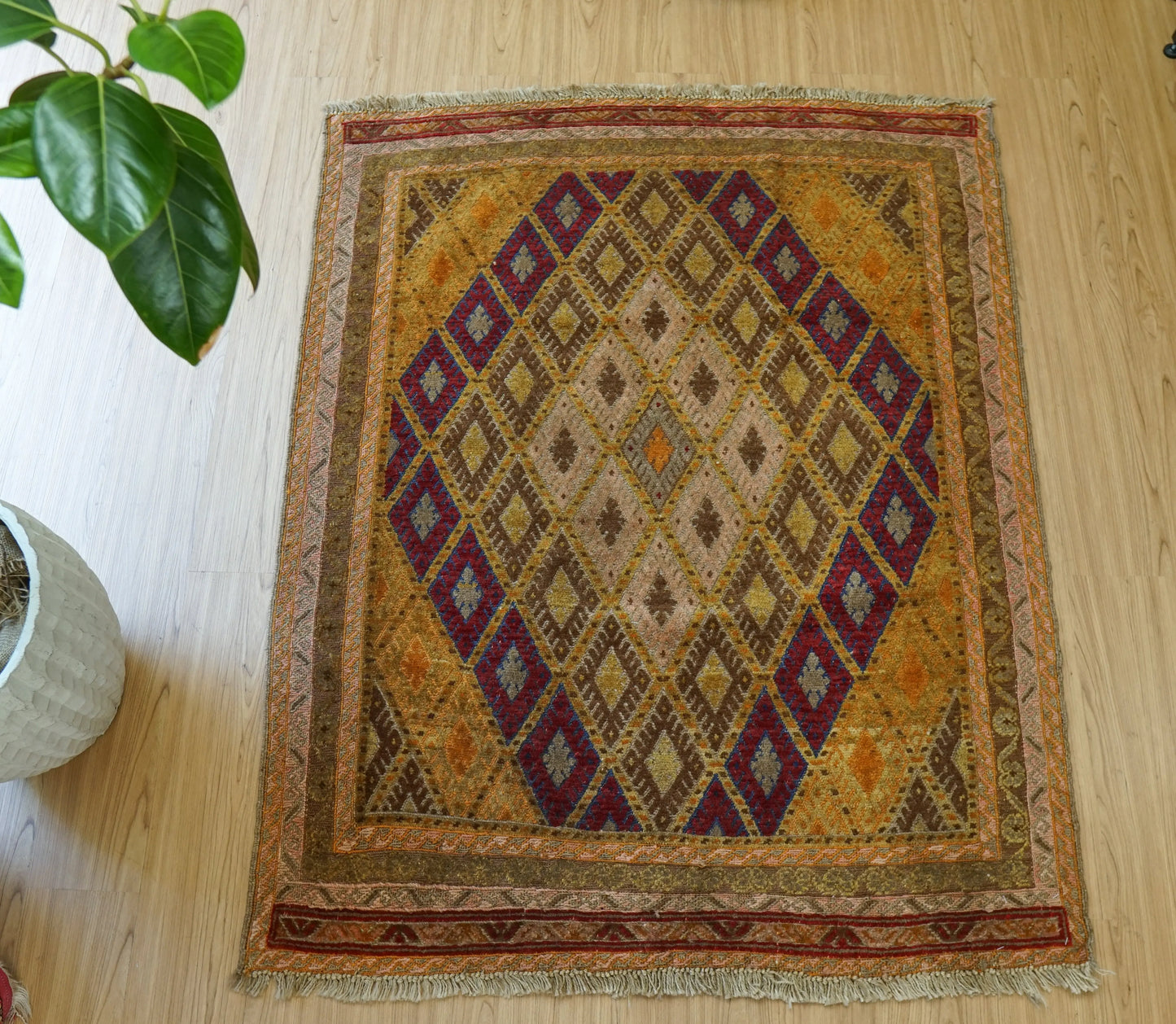 137×106cm アフガン手織りマシュワニキリム 手織り 絨毯 Decorworks