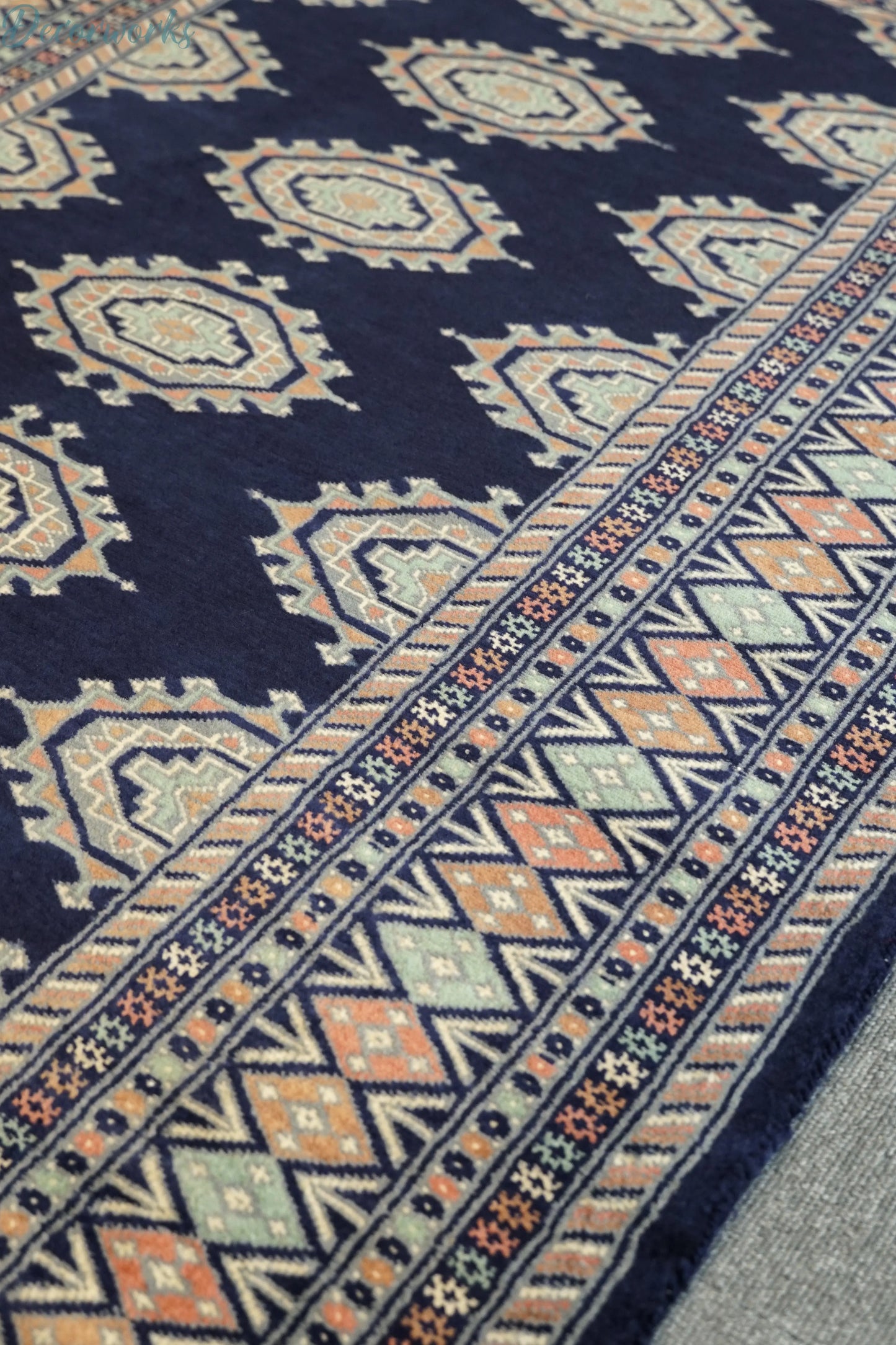 153×95cm パキスタン手織り絨毯 Decorworks