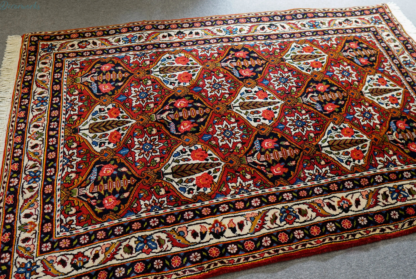162×105cm ペルシャ絨毯 バクティアリ Decorworks