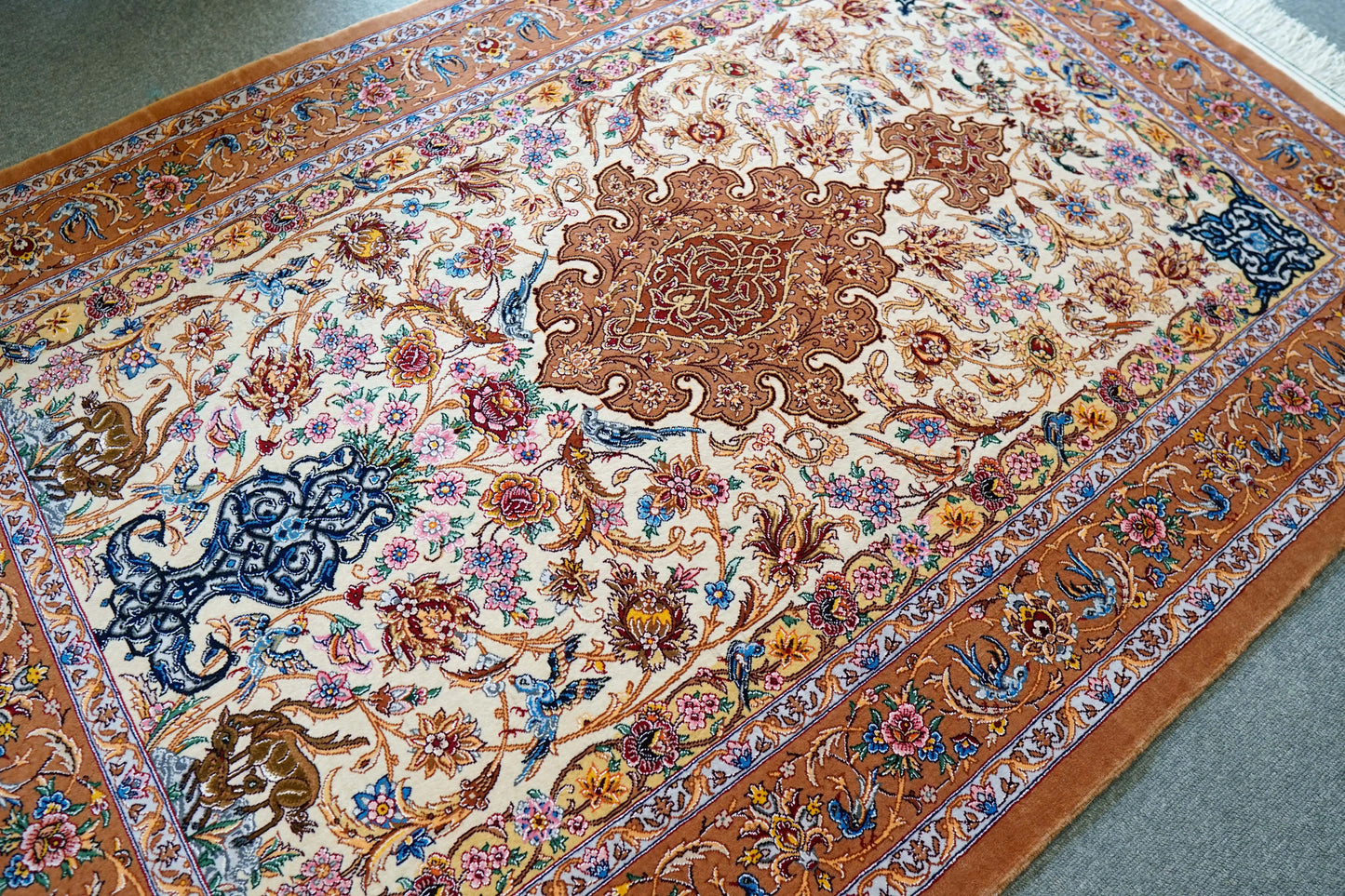 163×110cm 手織りペルシャ絨毯 イスファハン サハラク房 Decorworks