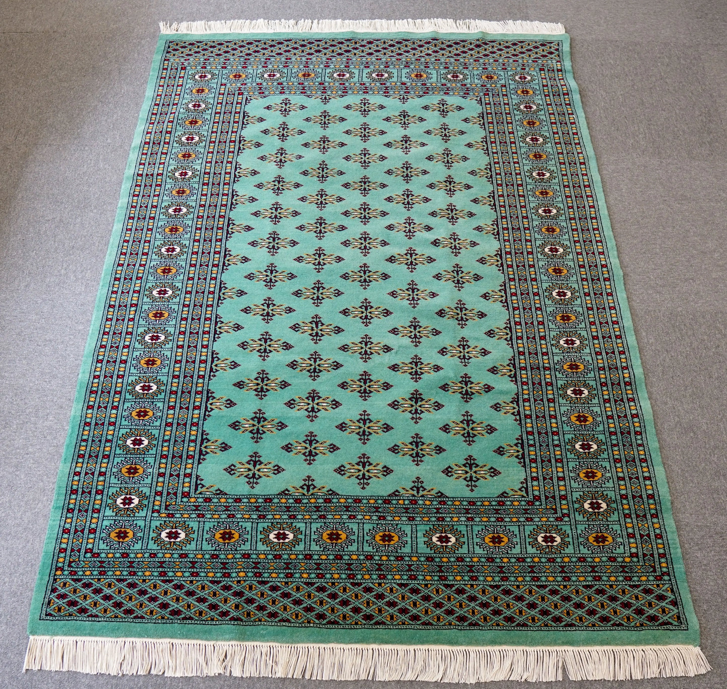 180×129cm パキスタン手織り絨毯 Decorworks