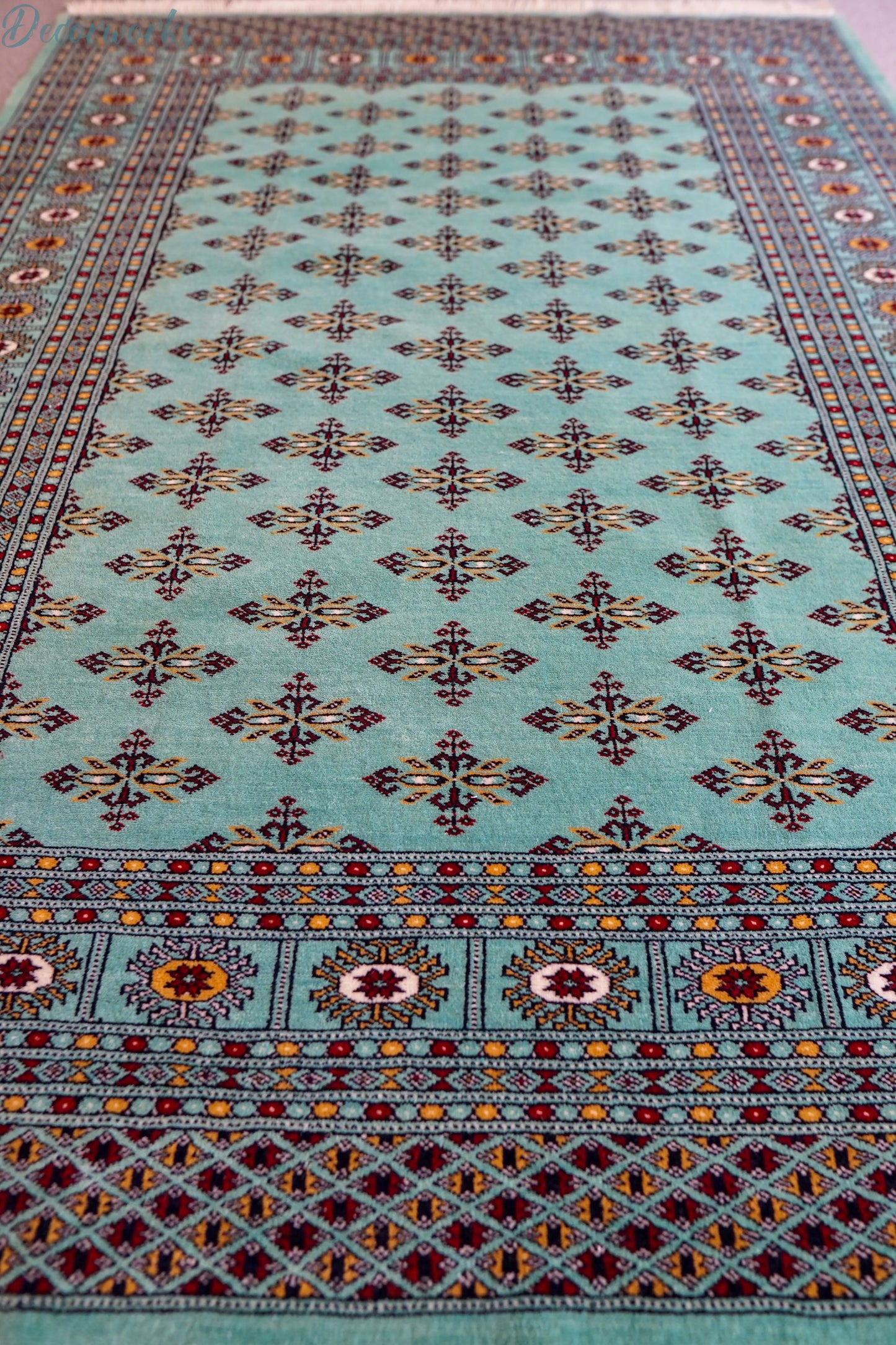 180×129cm パキスタン手織り絨毯 Decorworks
