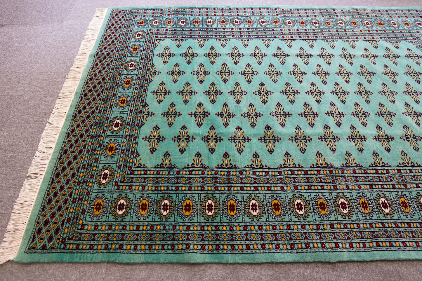 180×129cm パキスタン手織り絨毯 Decorworks
