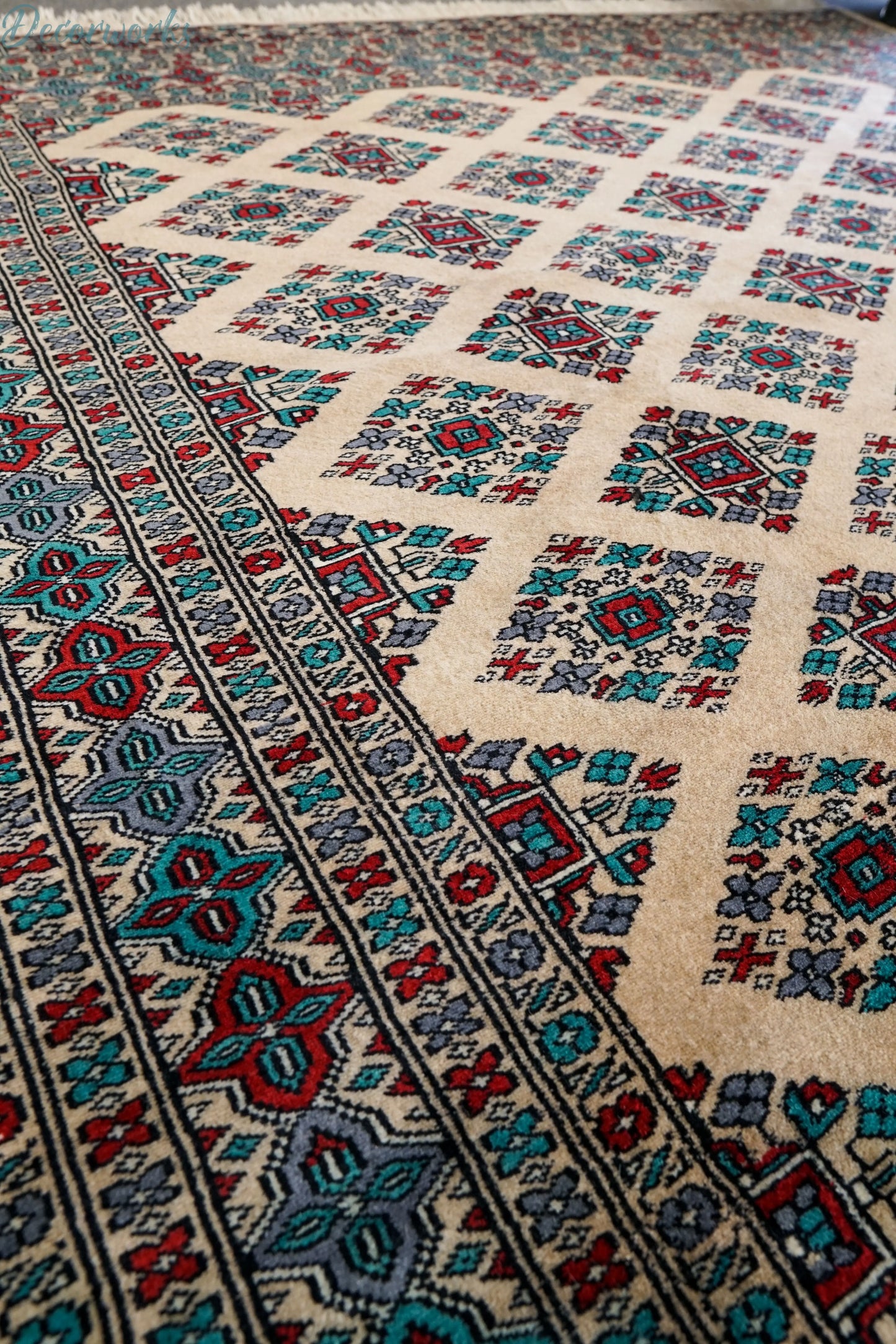 236×164cm パキスタン手織り絨毯 Decorworks