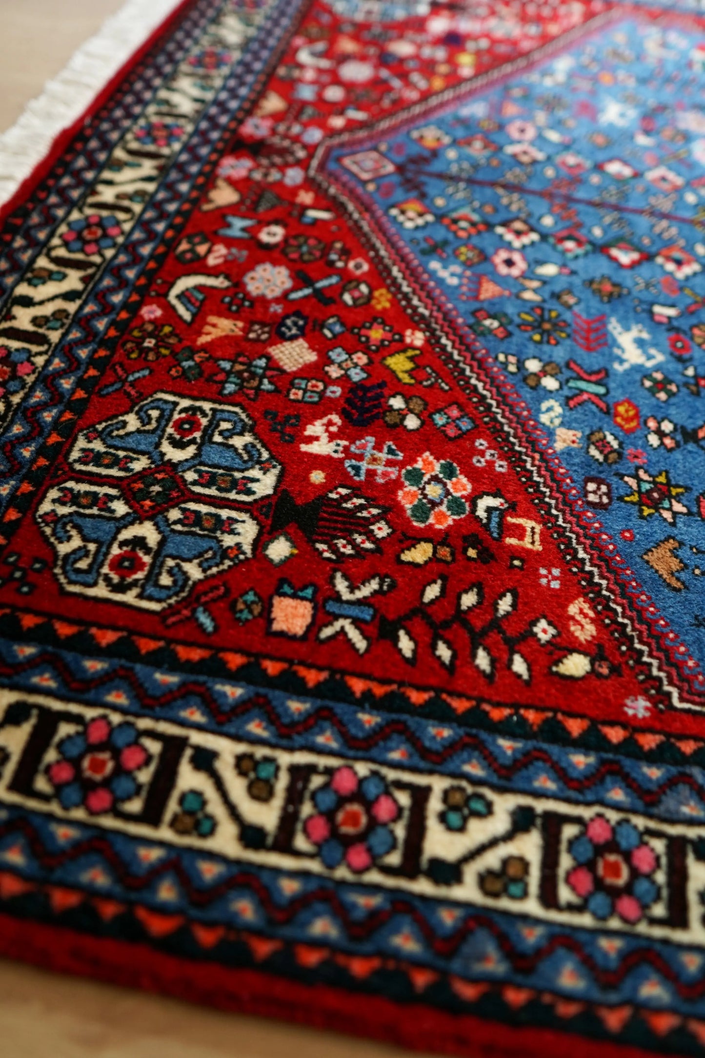 152×105cm ペルシャ手織り絨毯 アバデ Decorworks