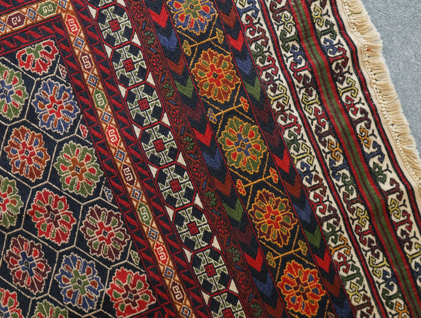 138×89cm ペルシャ手織りキリム シルジャン産 ソマック織り Decorworks
