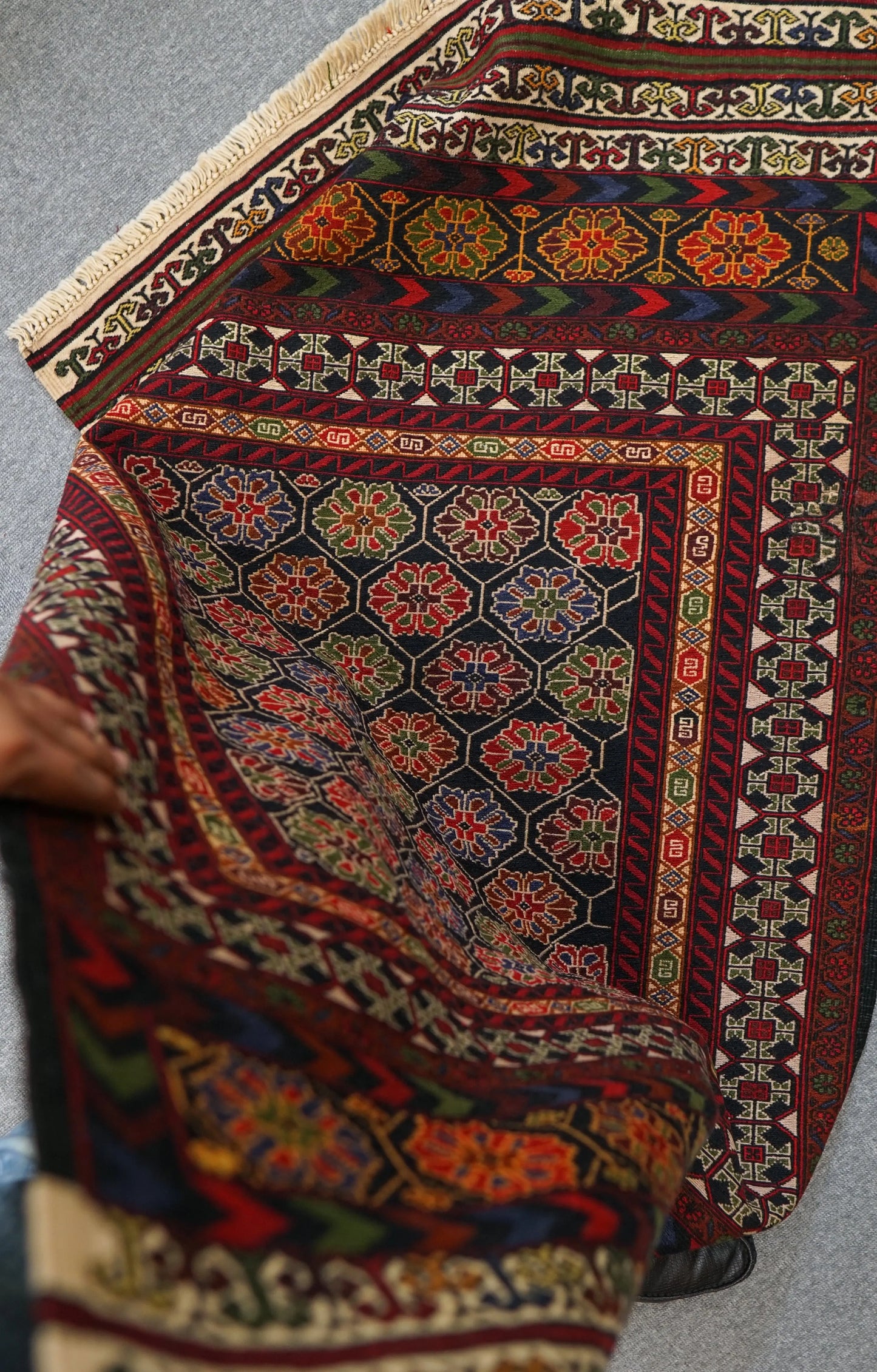 138×89cm ペルシャ手織りキリム シルジャン産 ソマック織り Decorworks