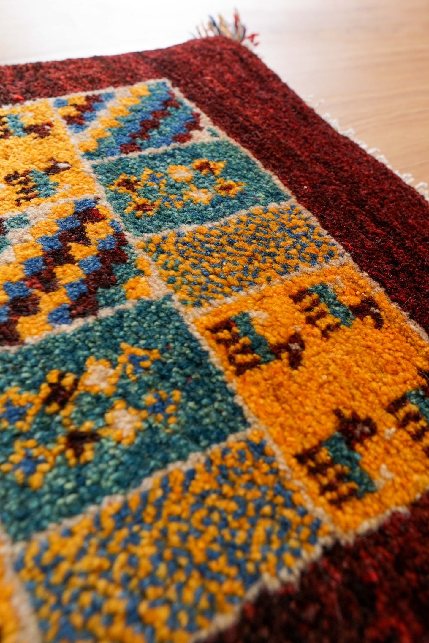 75×52cm ペルシャ絨毯 手織りギャッベ アマレ族 ギャベ