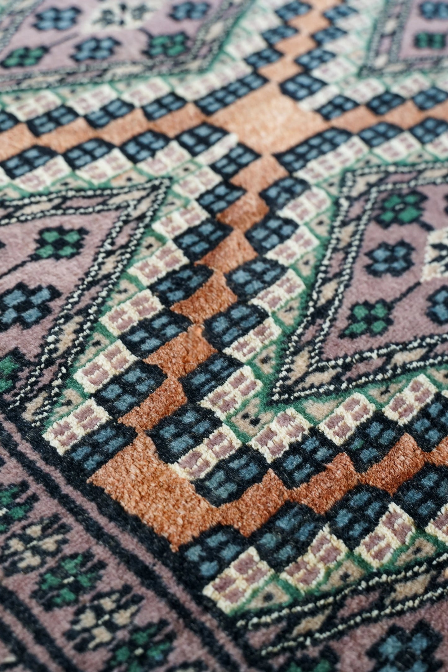116×77cm パキスタン手織り絨毯 Decorworks