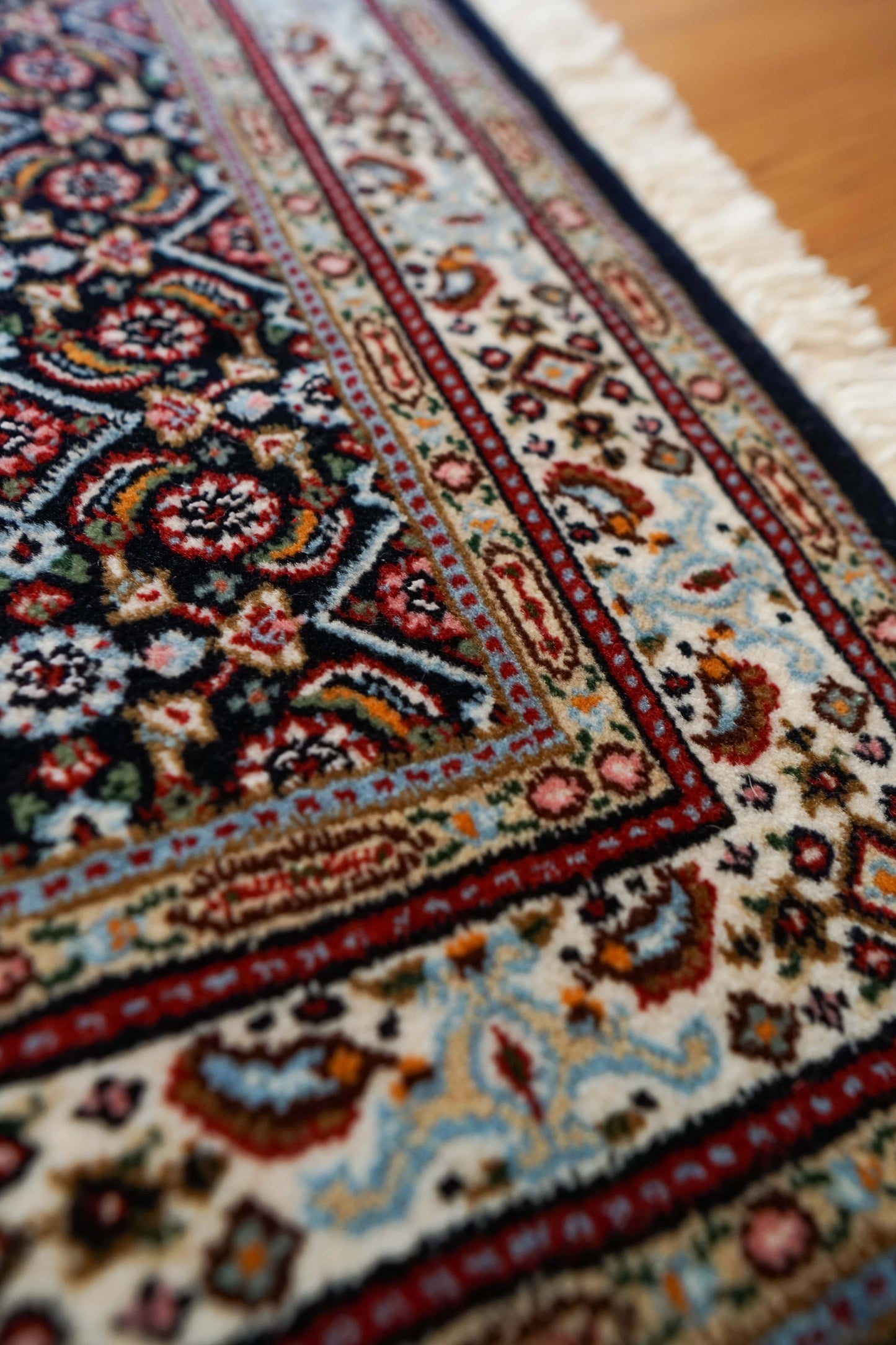 ペルシャ 絨毯 ムード産 89×58cm