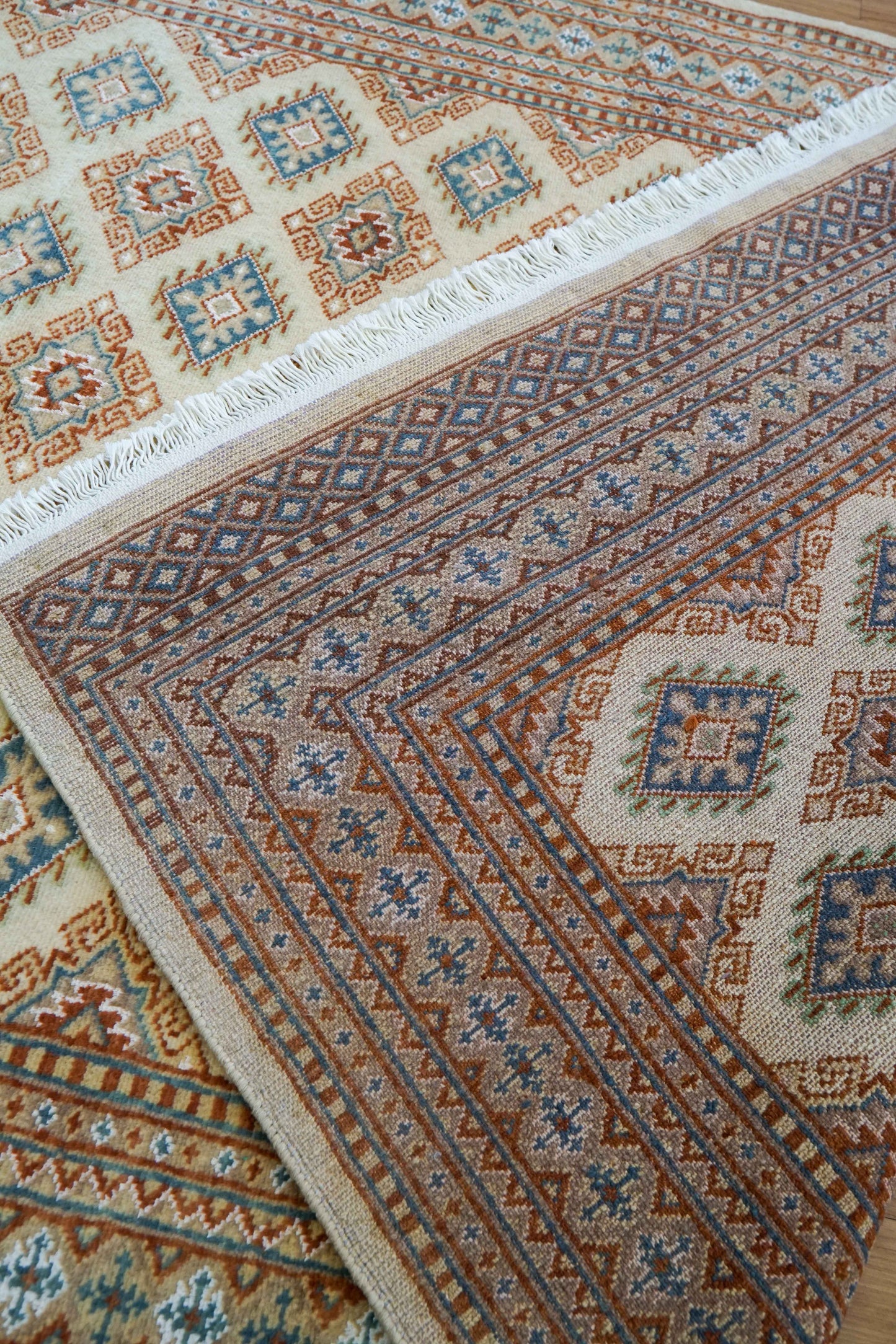 手織りパキスタン絨毯 184×128cm|9/16クオリティ・ベージュ×ブルー