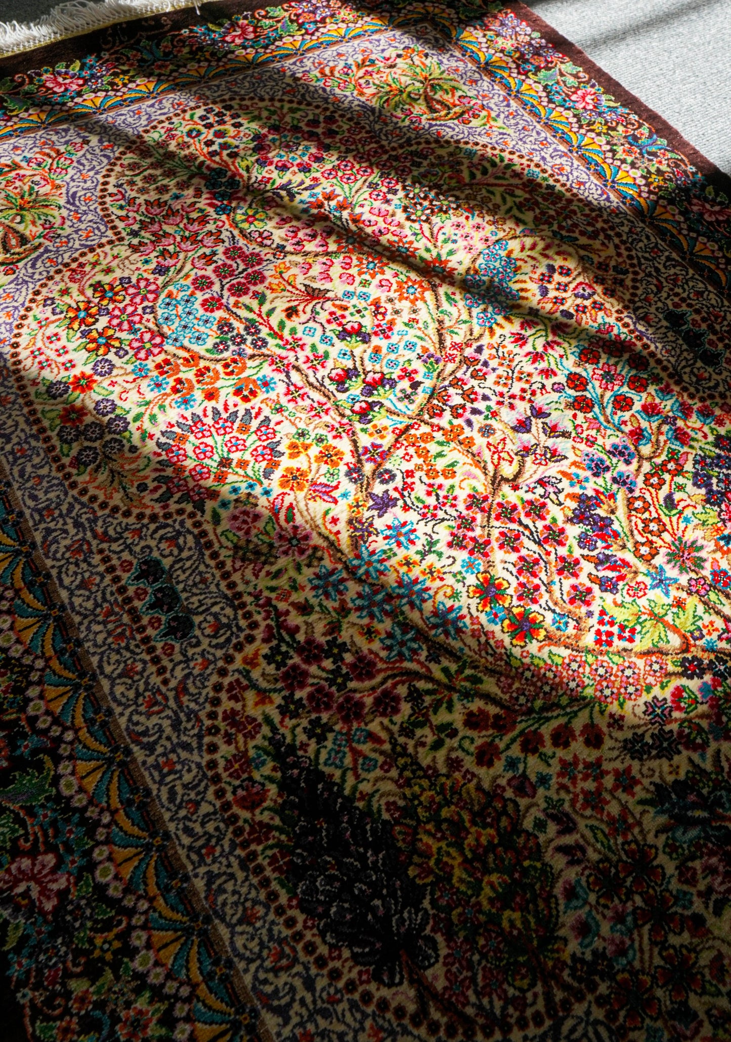 90×61cm 【ペルシャ絨毯 クム産 ナーリイ房 シルク 100% 】 Decorworks