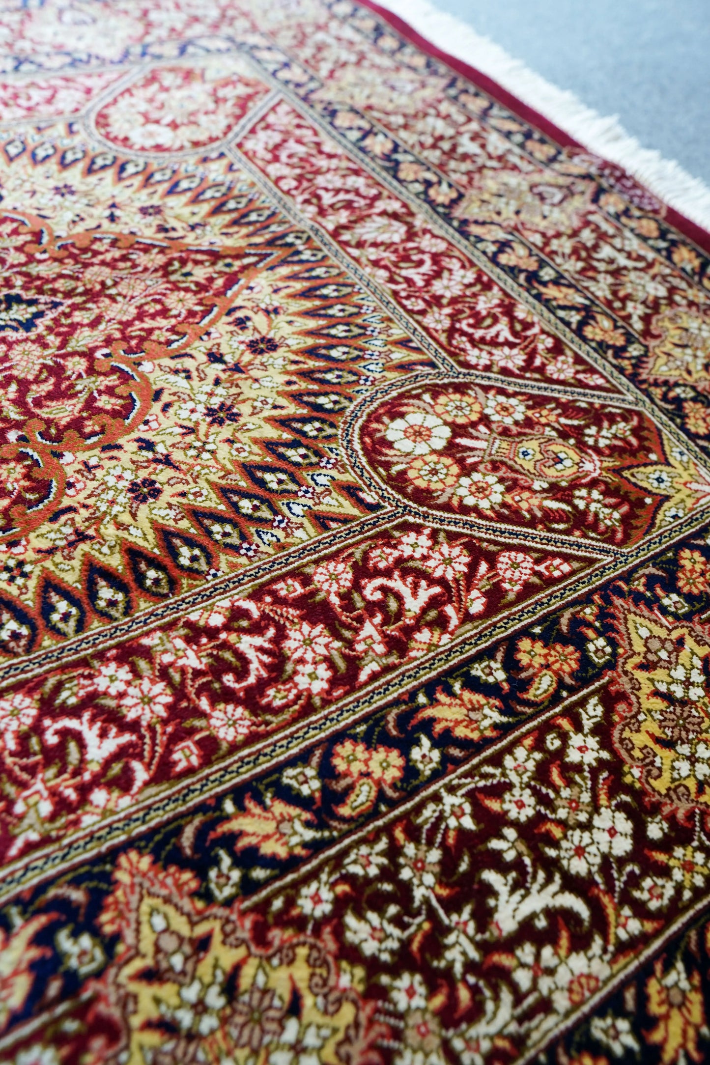 125×81cm ペルシャ絨毯 クム産 モハメドジャムシェヂ房 シルク 100% 証明書付 Decorworks