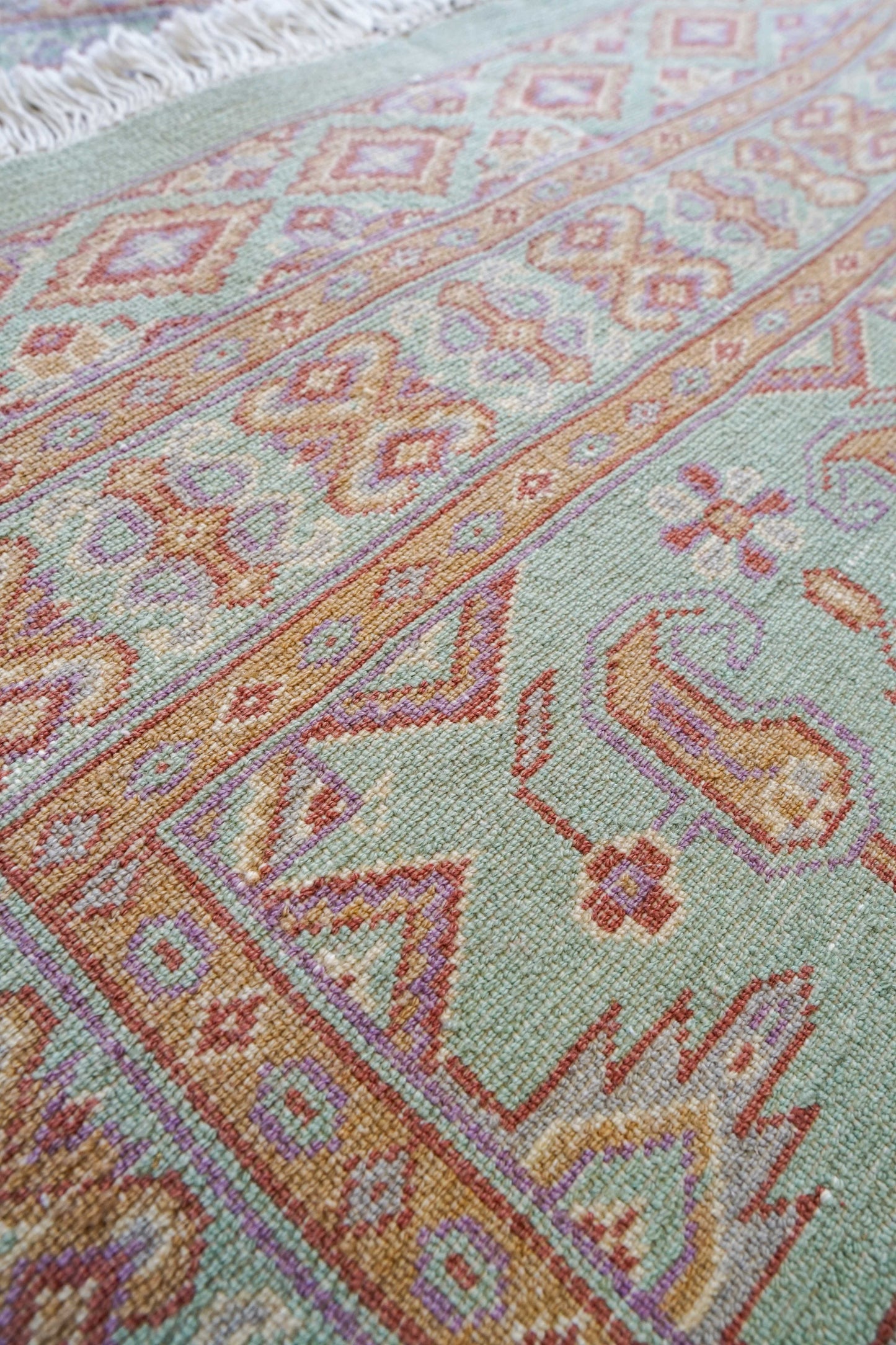 パキスタン手織り絨毯 124×77cm