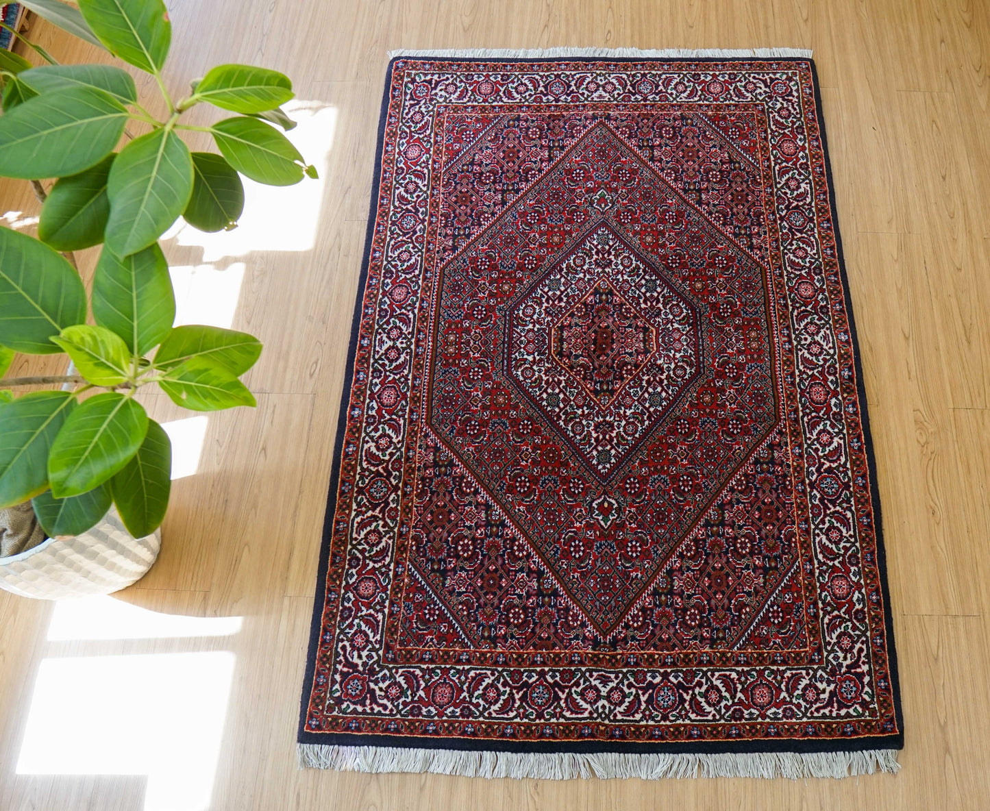 ペルシャ手織り絨毯 ビジャー産 171×113cm| ウール リビングサイズ ビジャール