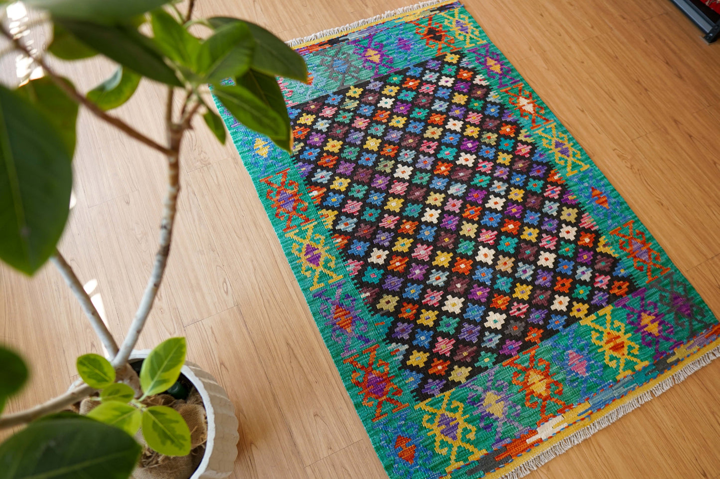 149×102cm アフガニスタン手織りキリム