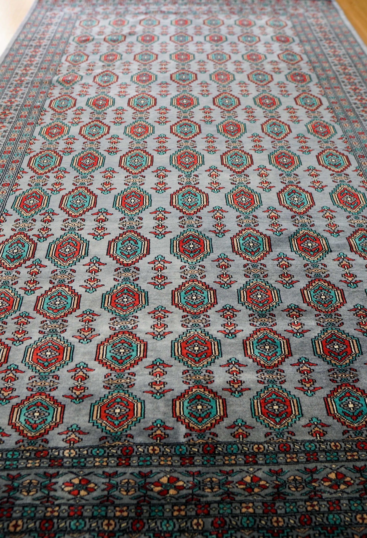 パキスタン手織り絨毯 239×155cm