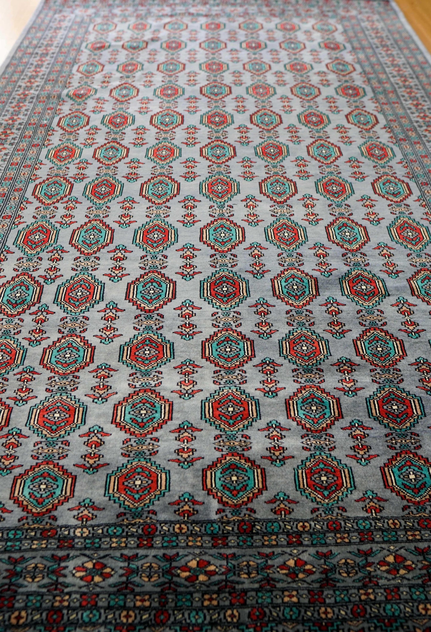 パキスタン手織り絨毯 239×155cm