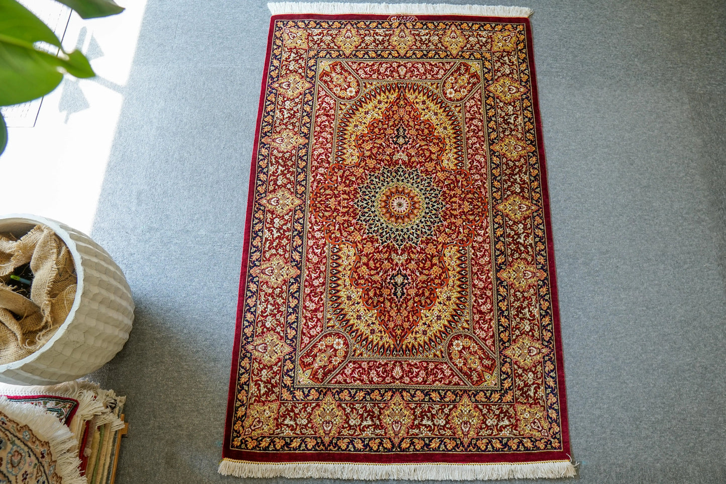 125×81cm ペルシャ絨毯 クム産 モハメドジャムシェヂ房 シルク 100% 証明書付 Decorworks
