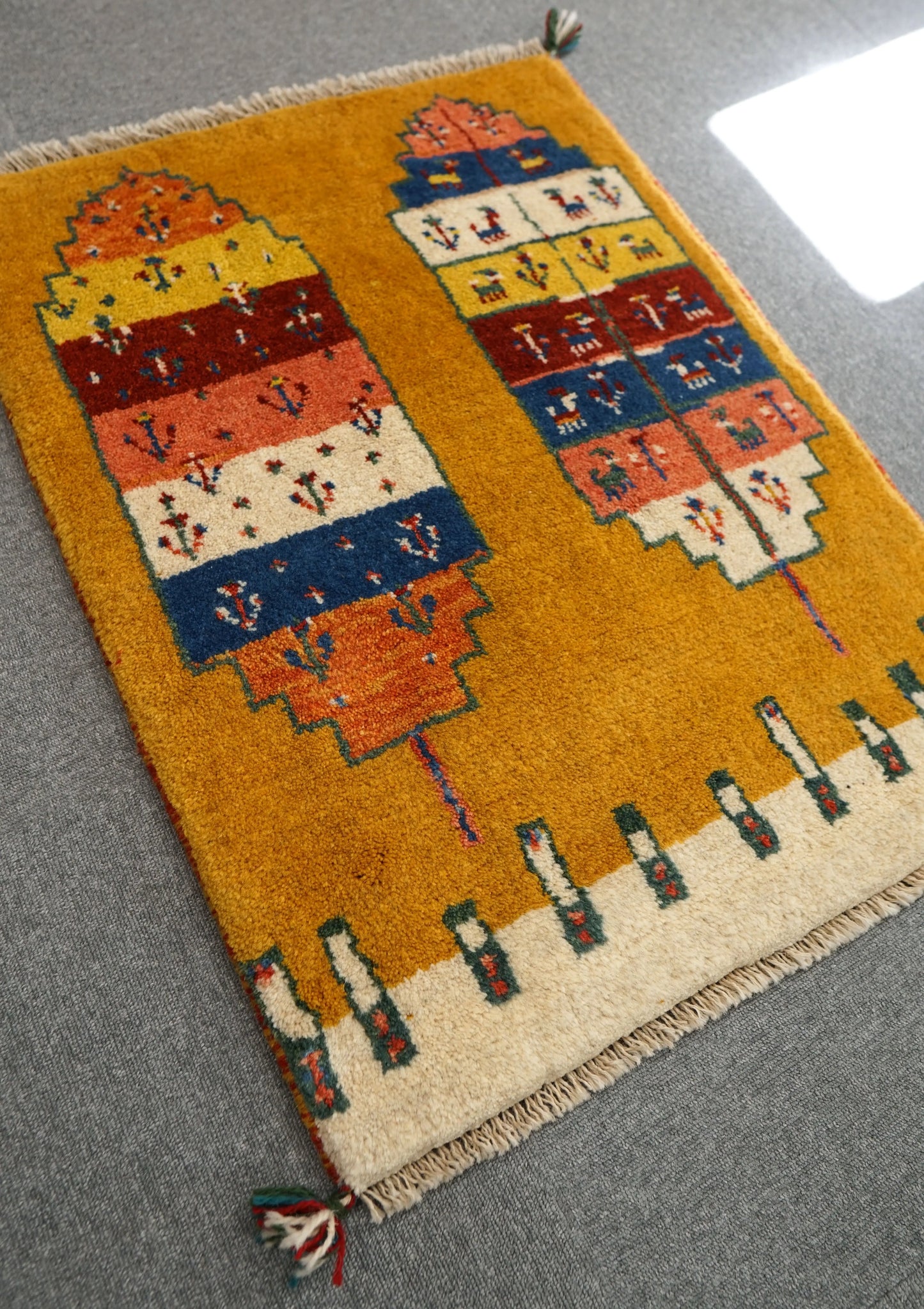 89×66cm 【ペルシャ絨毯 手織りギャッベ】 Decorworks