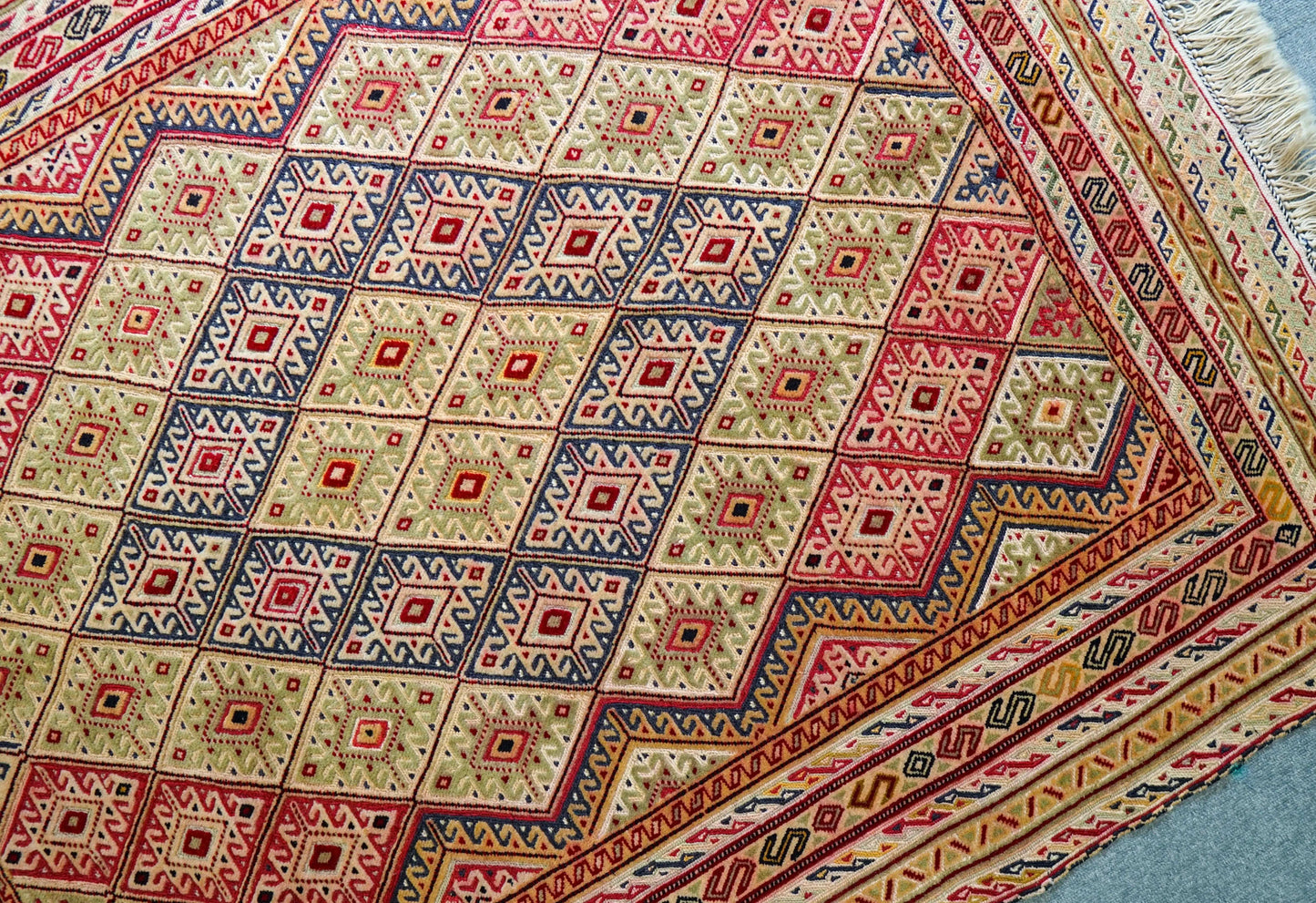 144×122cm アフガニスタン マシュワニキリム 手織り絨毯 トライバルラグ Decorworks
