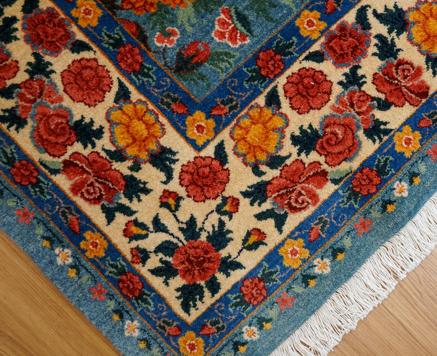 ペルシャ絨毯 バラミン waramin 235×166cm