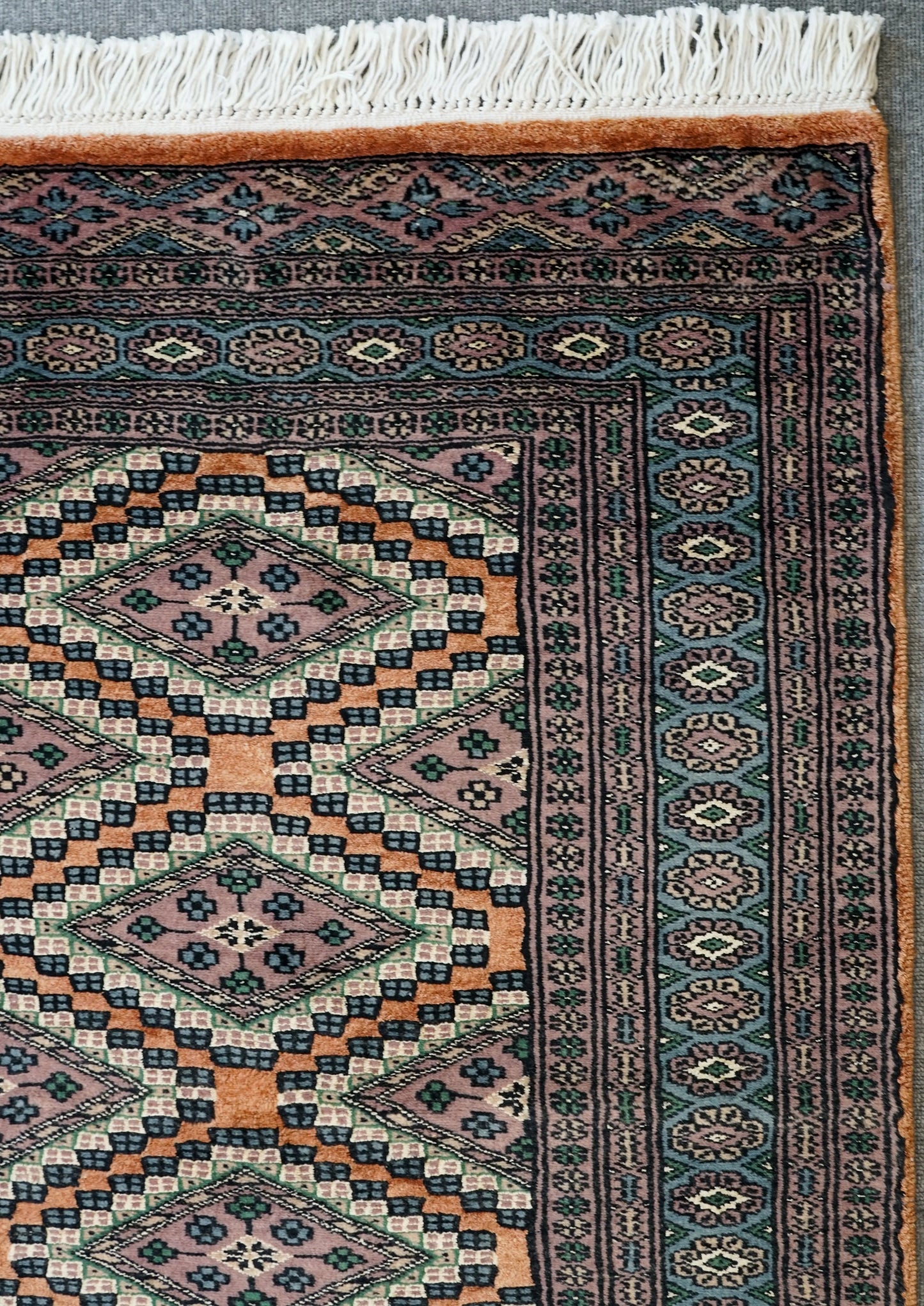 116×77cm パキスタン手織り絨毯 Decorworks