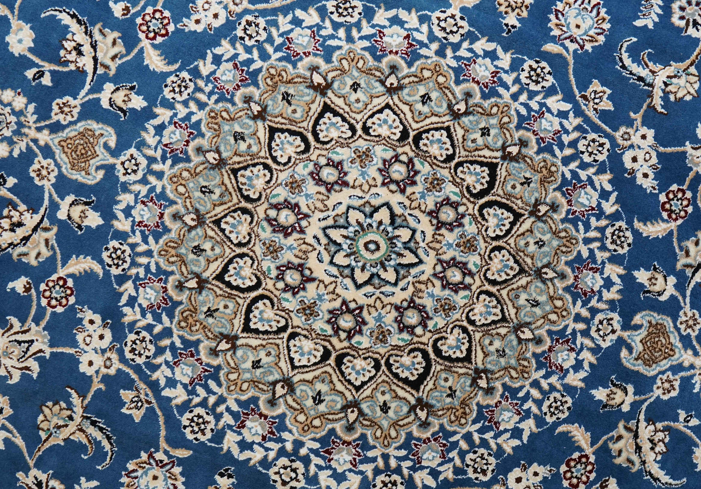 ペルシャ絨毯 ナイン産 250×204cm