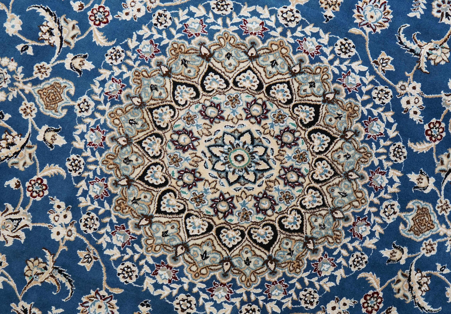 ペルシャ絨毯 ナイン産 250×204cm