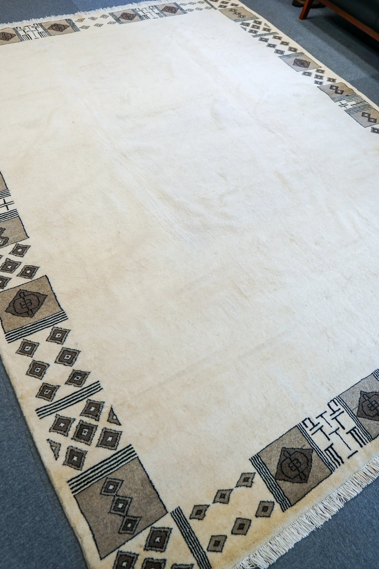 パキスタン絨毯 259×200cm Decorworks