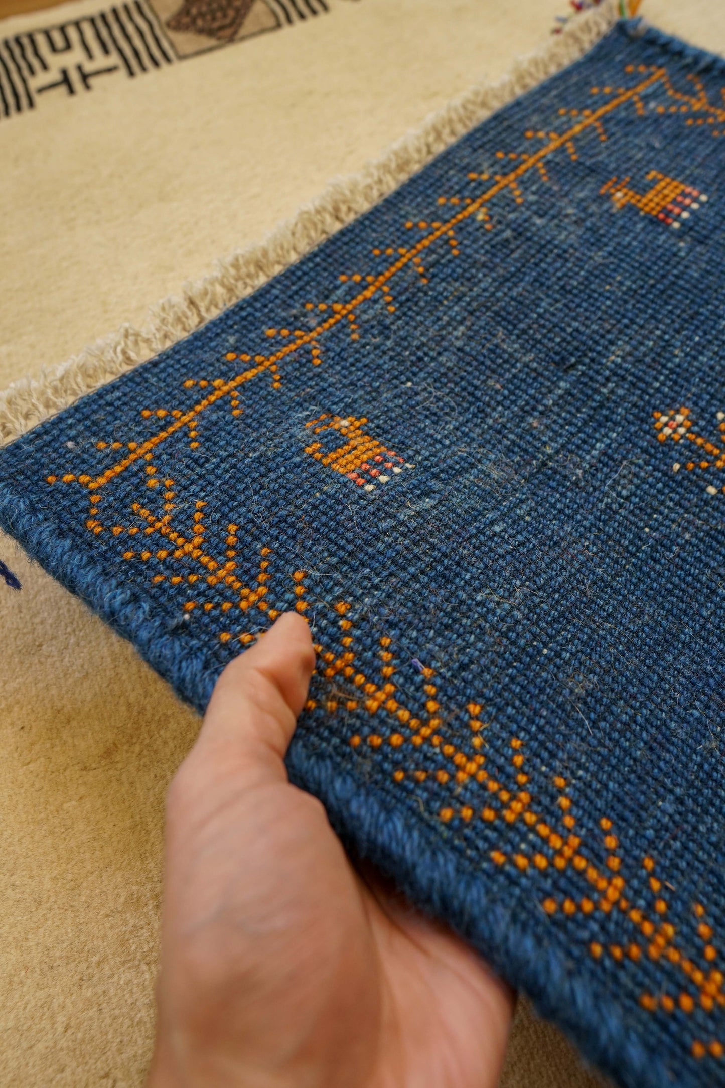 ペルシャ手織りギャッベ アマレ族 40×40cm|ウール100% ミニラグ・チェアマット ブルー