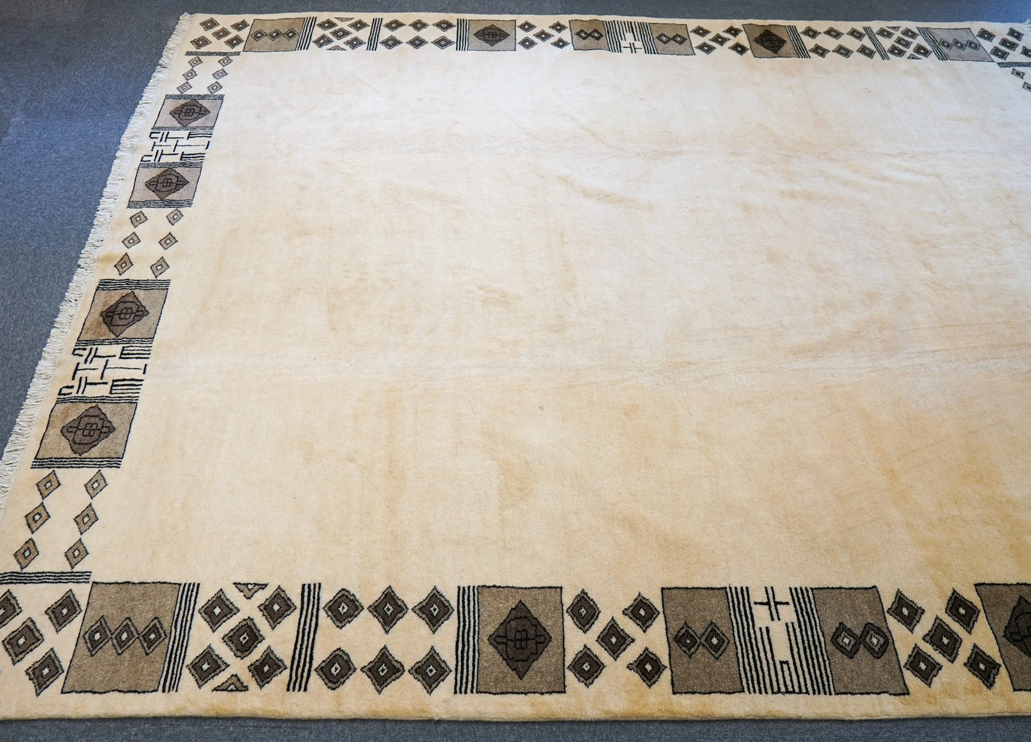 パキスタン絨毯 259×200cm Decorworks