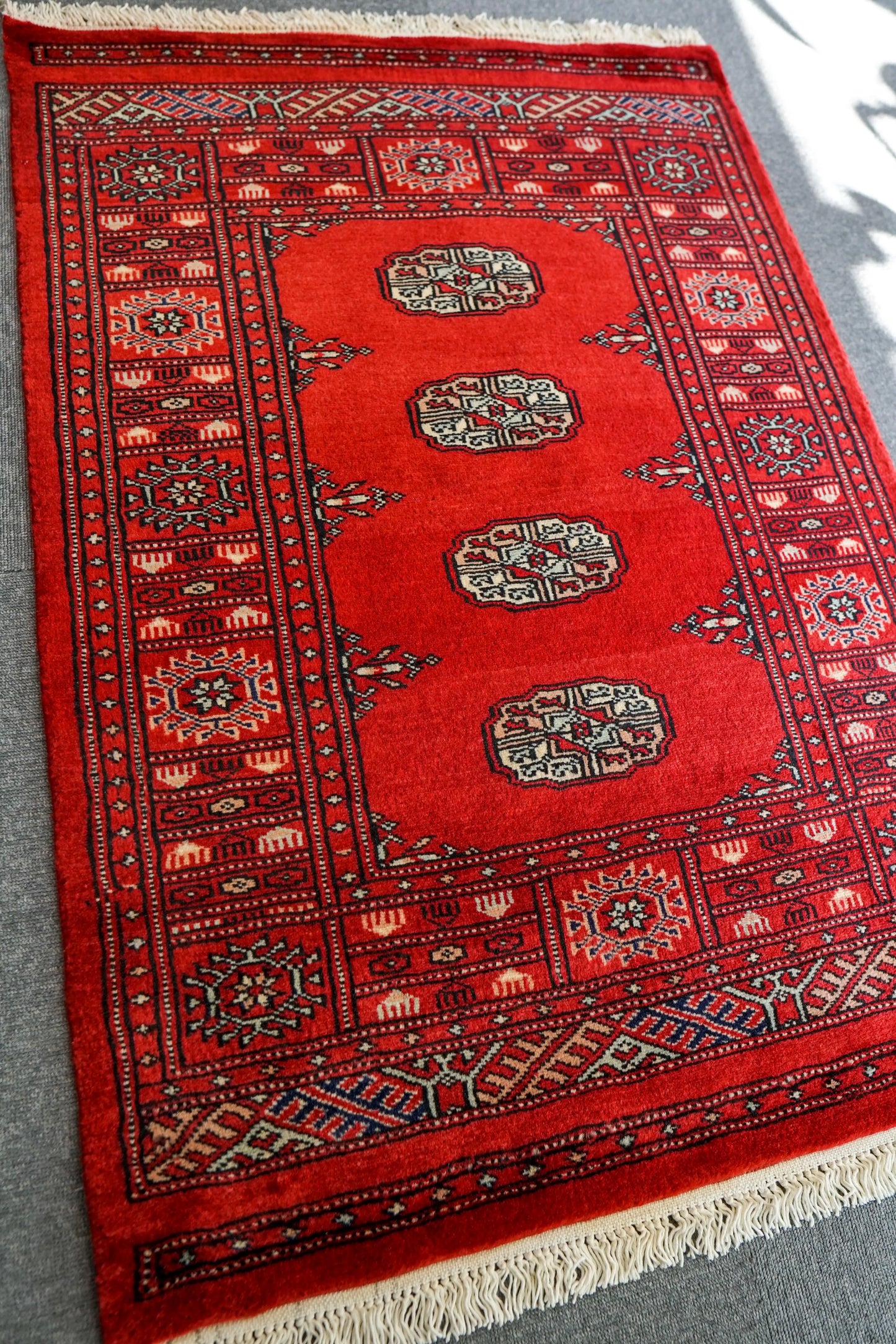114×80cm トルクメン ボハララグ 手織り絨毯 パキスタン絨毯 Decorworks