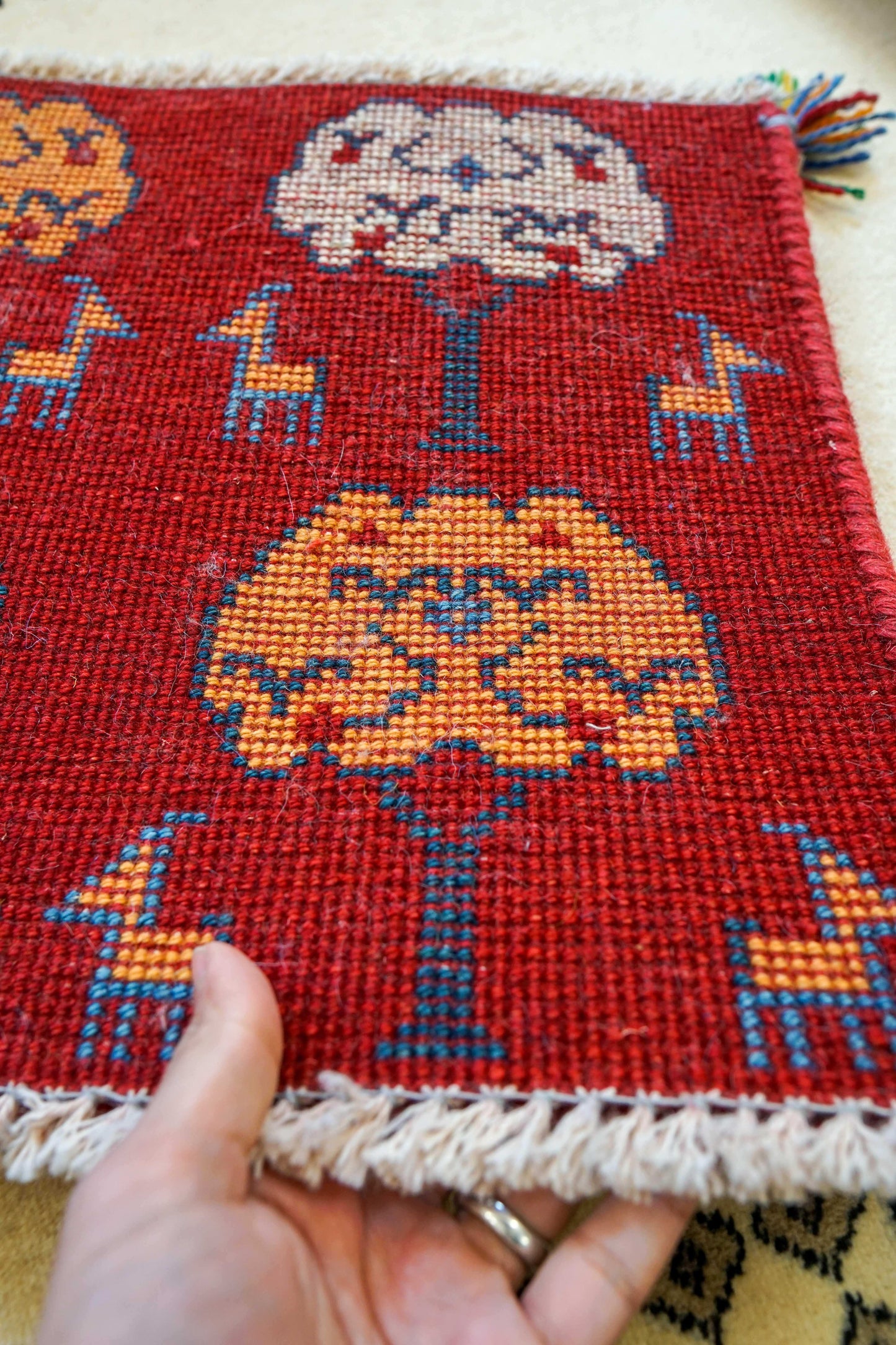 ペルシャ手織りギャッベ アマレ族 40×40cm|ウール100% ミニラグ・チェアマット 生命の木デザイン - Decorworks