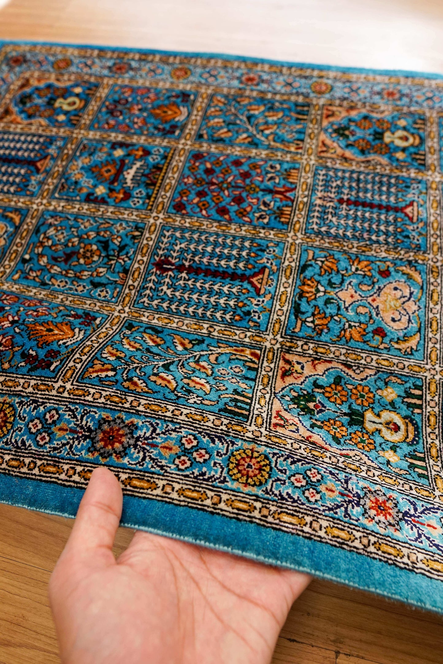 ペルシャ絨毯 クム産 モスサビ房 シルク 89×56cm