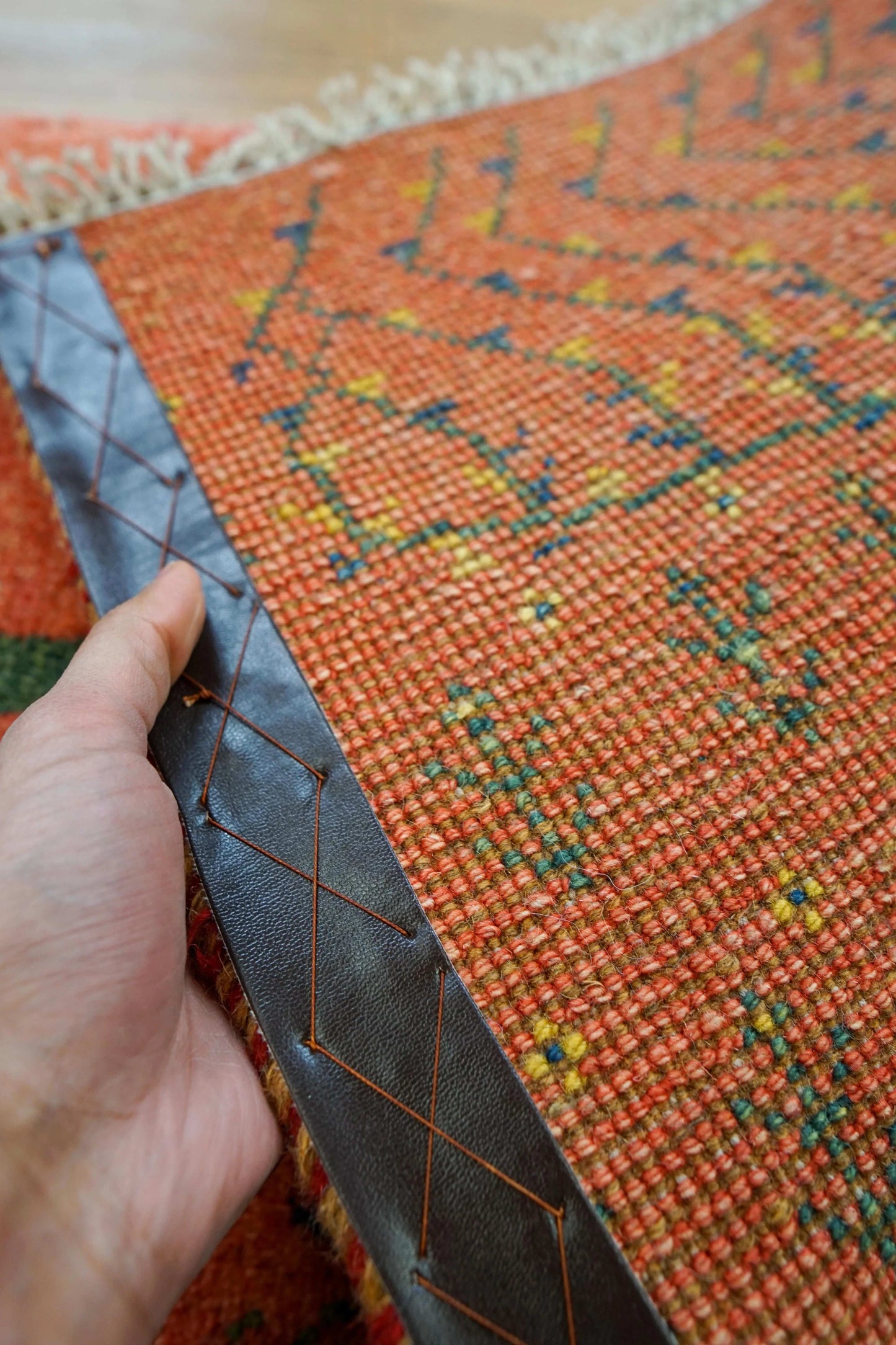 ペルシャ手織りギャッベ アマレ族 77×52生命の木デザイン 玄関マットギャベ