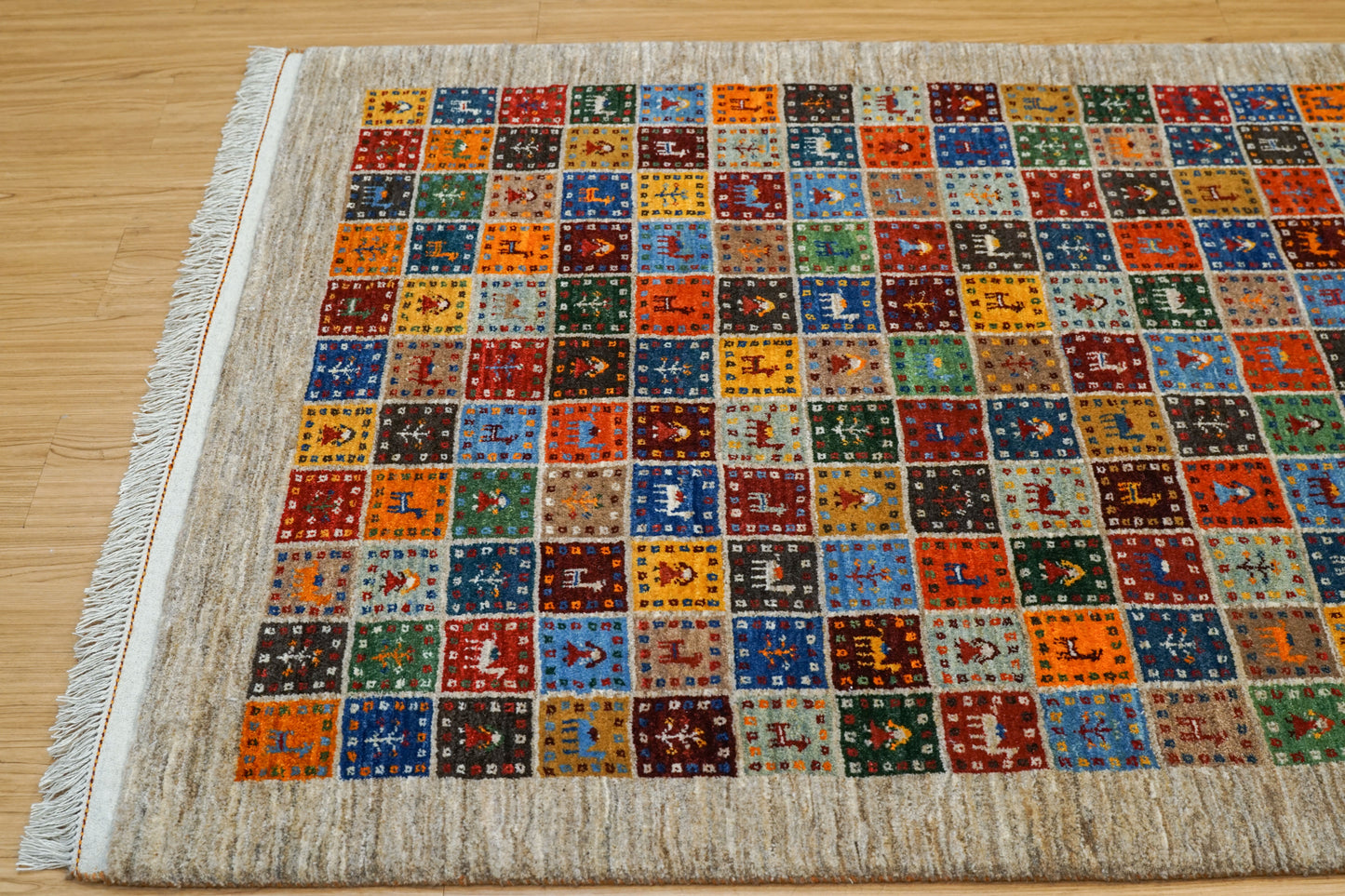 ペルシャ絨毯 手織りカシュクリギャッベ 188×118cm リズバフト