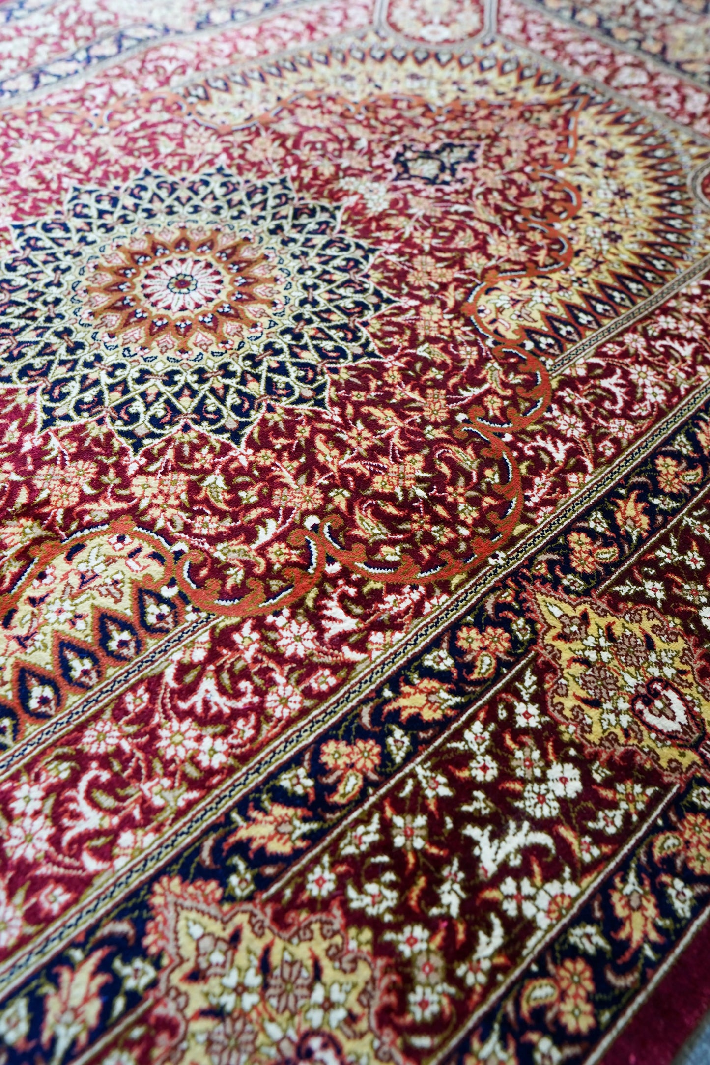125×81cm ペルシャ絨毯 クム産 モハメドジャムシェヂ房 シルク 100% 証明書付 Decorworks