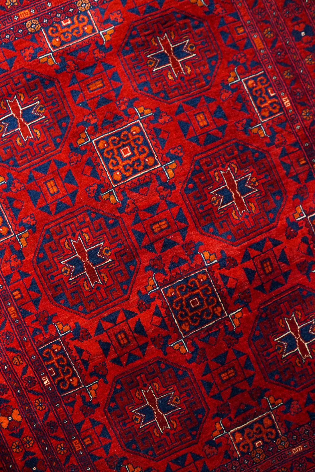 アフガン絨毯「カールモハメディ」と「ホジャ・ロシュナイ」とは？デザインの違いと品質 Decorworks