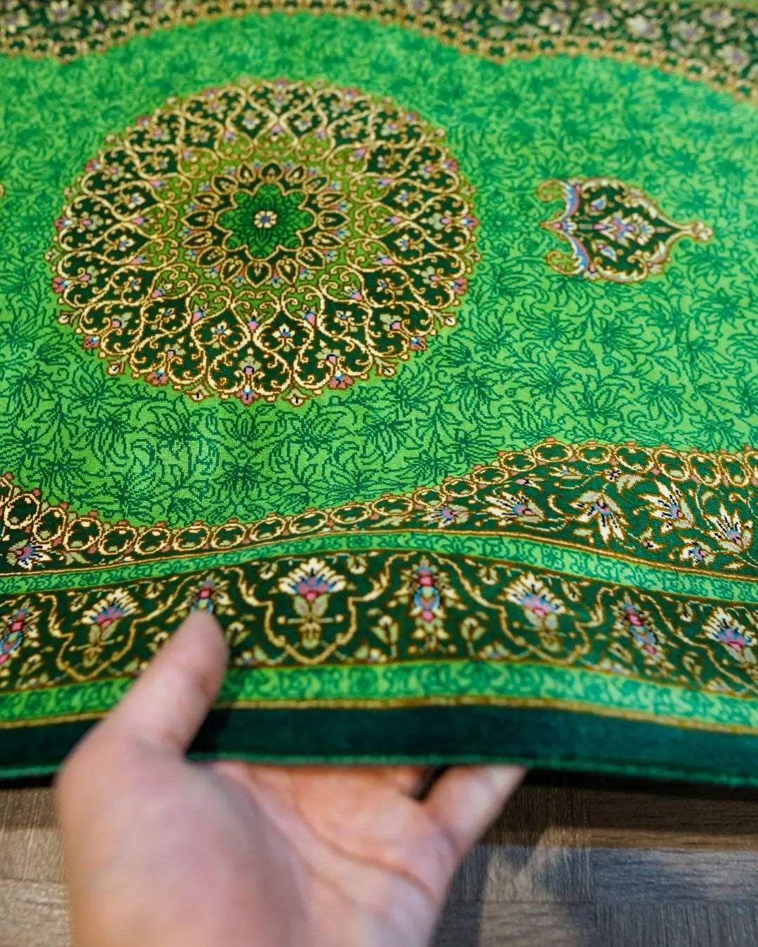 ペルシャ絨毯 クム産モサウィ房 シルク100％ 87×61cm - Decorworks