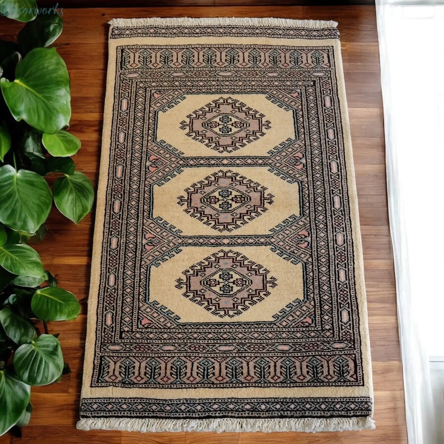 102×62cm  パキスタン手織り絨毯 Decorworks