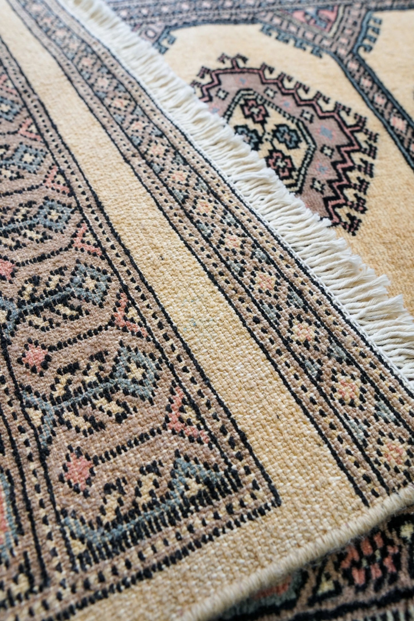 102×62cm  パキスタン手織り絨毯 - Decorworks