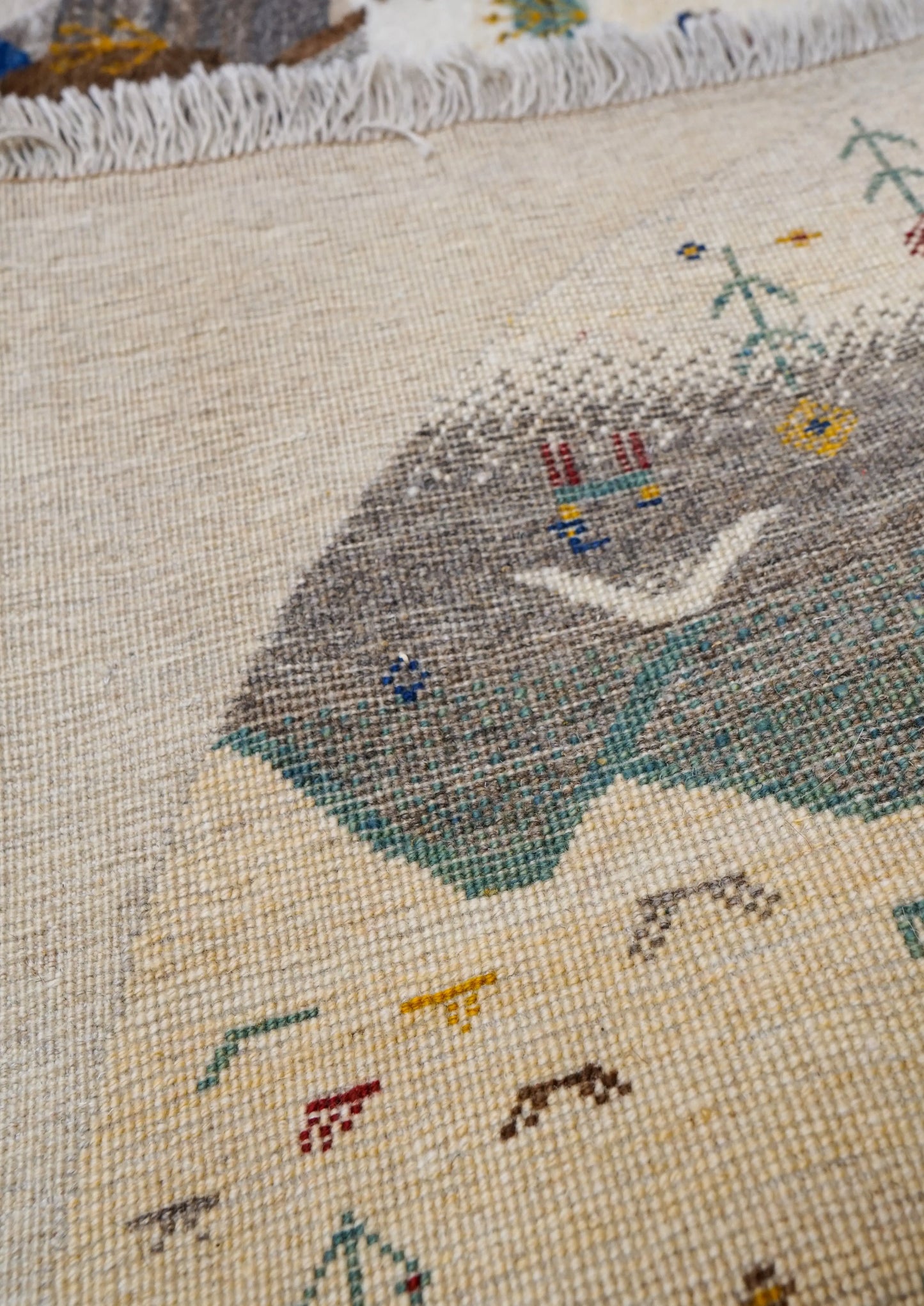 Collection 103×102cm ペルシャ手織りギャッベ リーズバフト – 細かな織りの上質ギャッベ