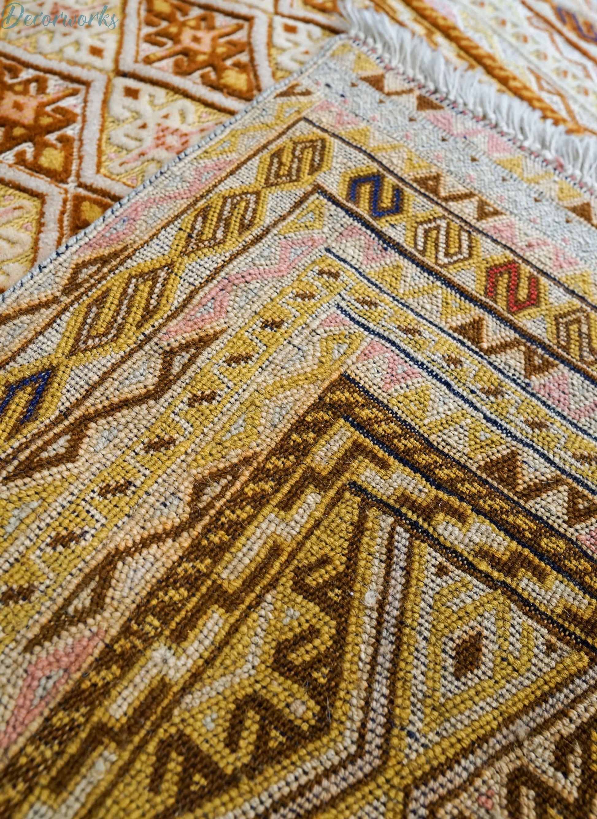 115×76cm　手織りマシュワニキリム Decorworks